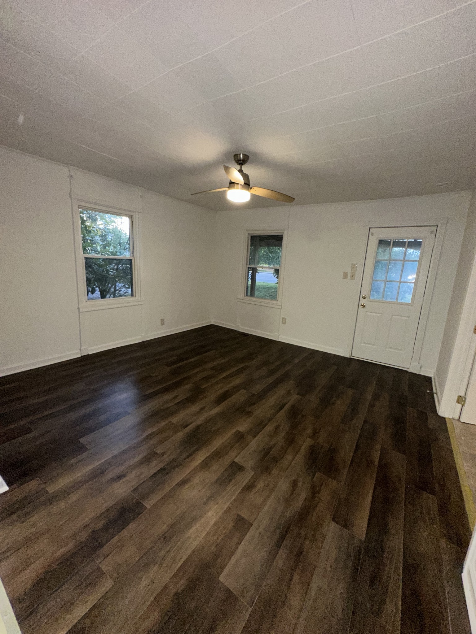 2135 Rock Springs Rd Property Photo