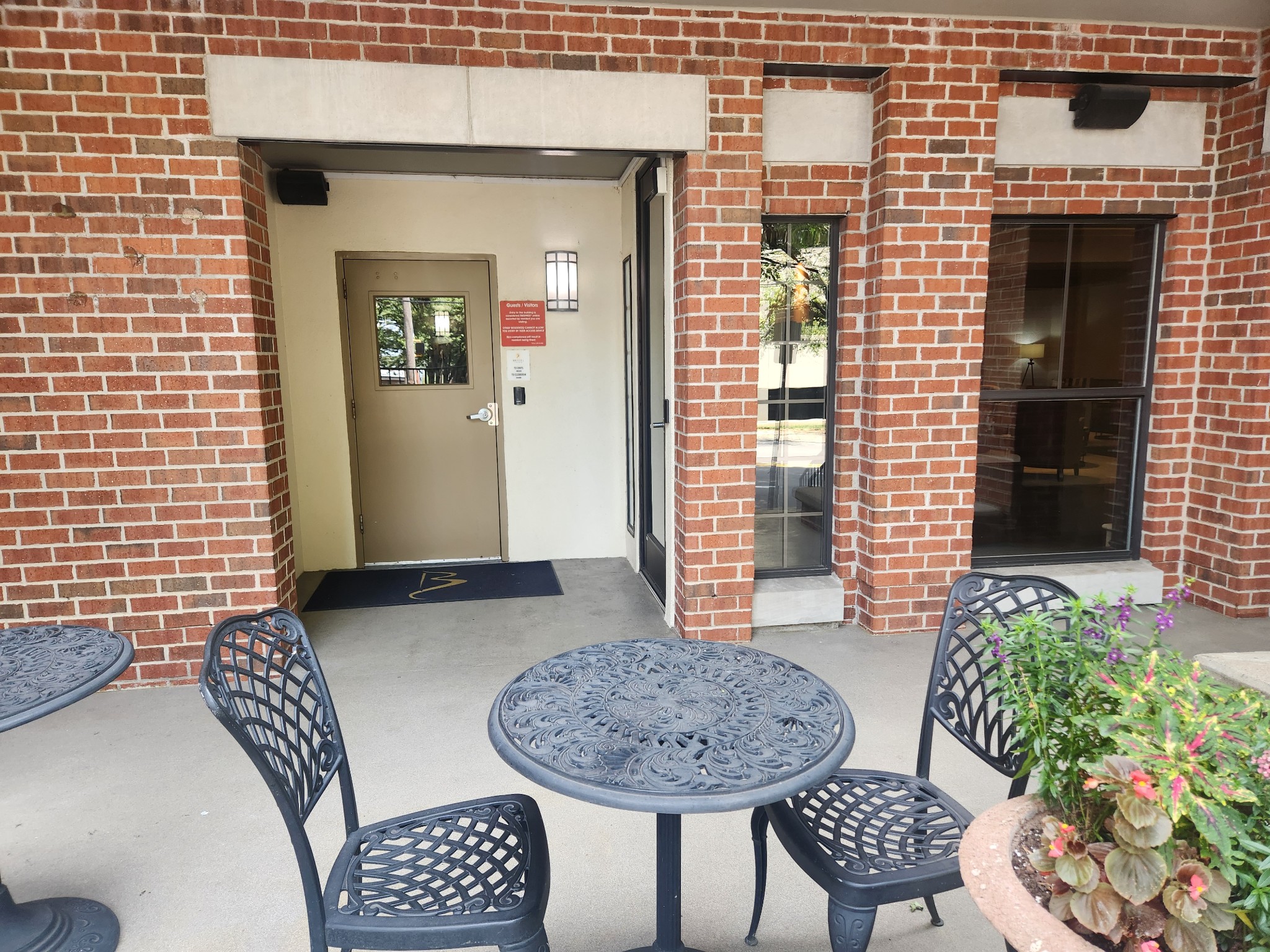 1803 Broadway Property Photo 3