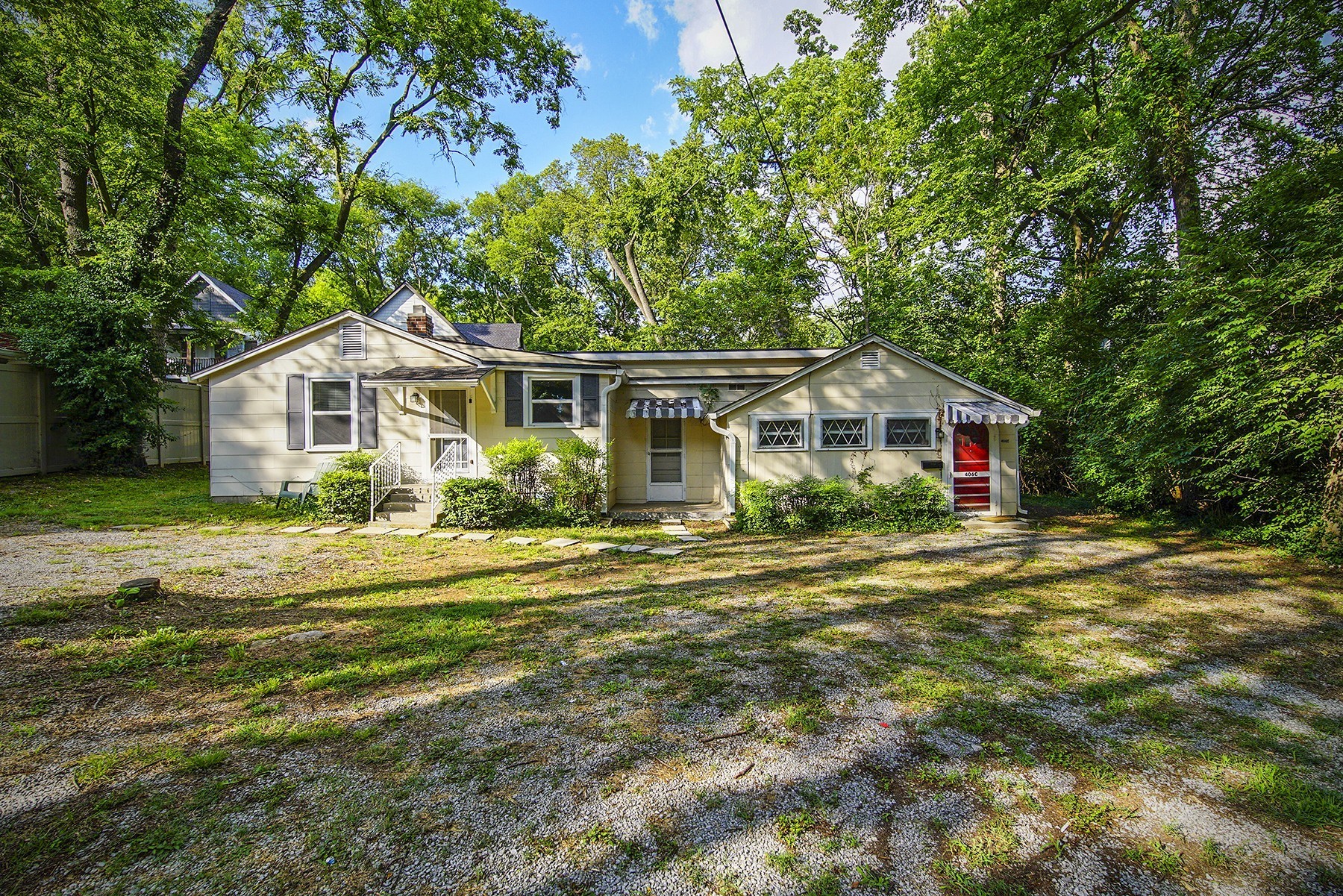 406 Chesterfield Ave Property Photo