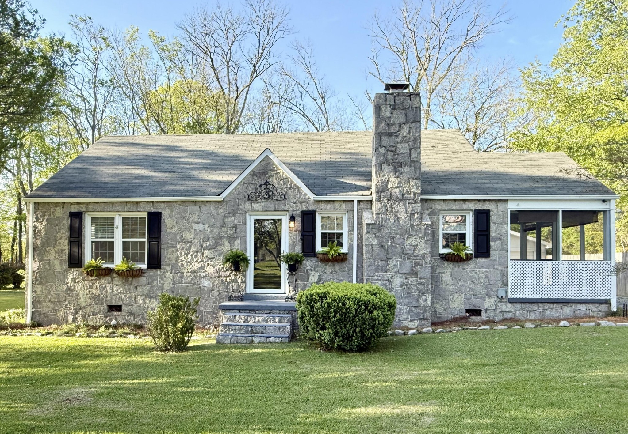 405 Lee Gordon Mill Road Property Photo