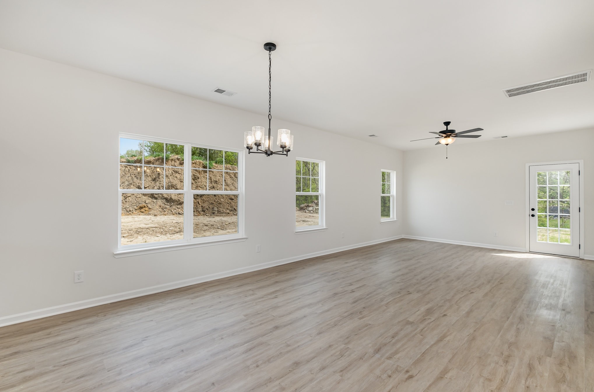 204 Hannah Lee Hill Property Photo 5