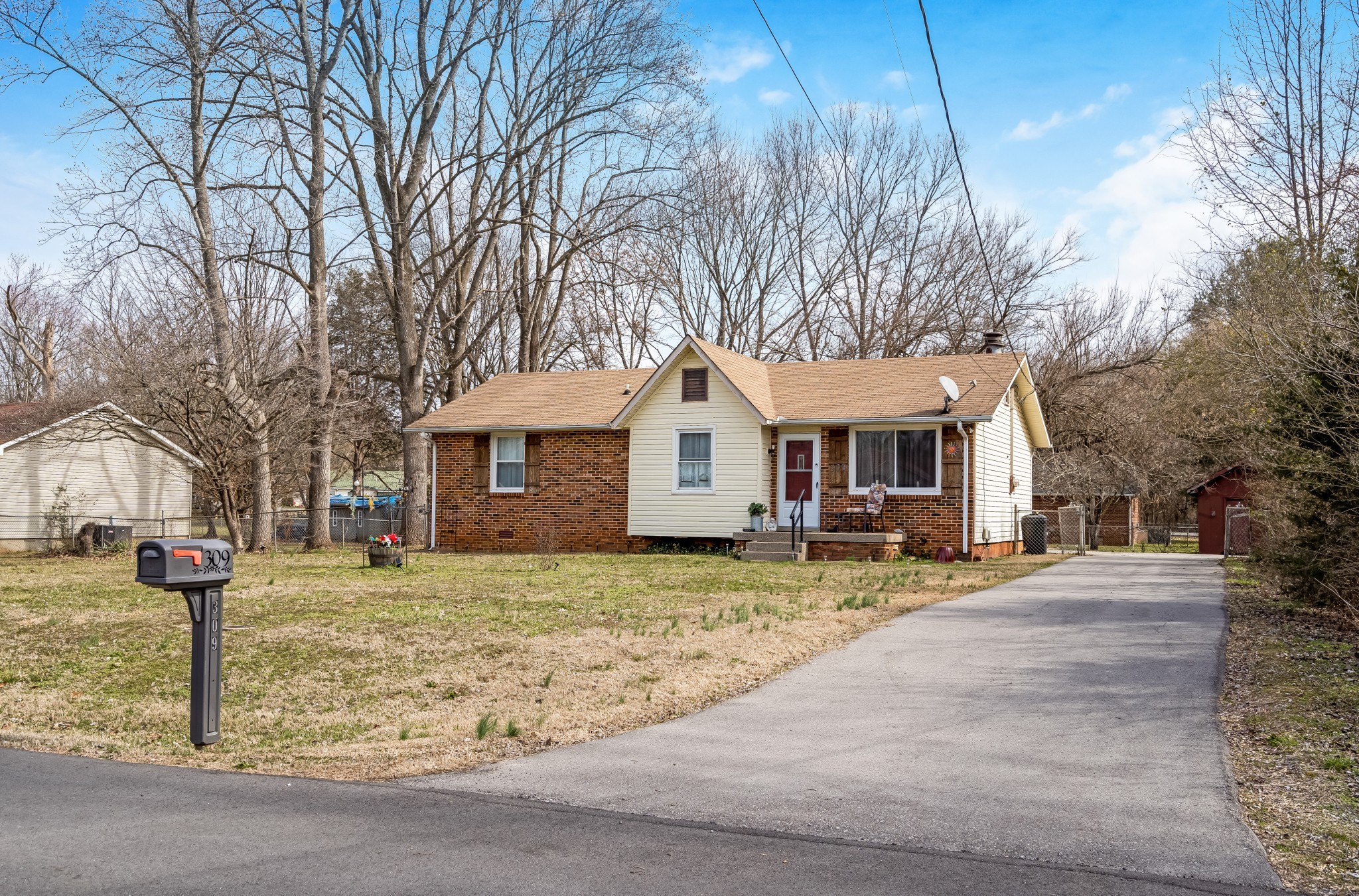 309 Cheatham Ave Property Photo