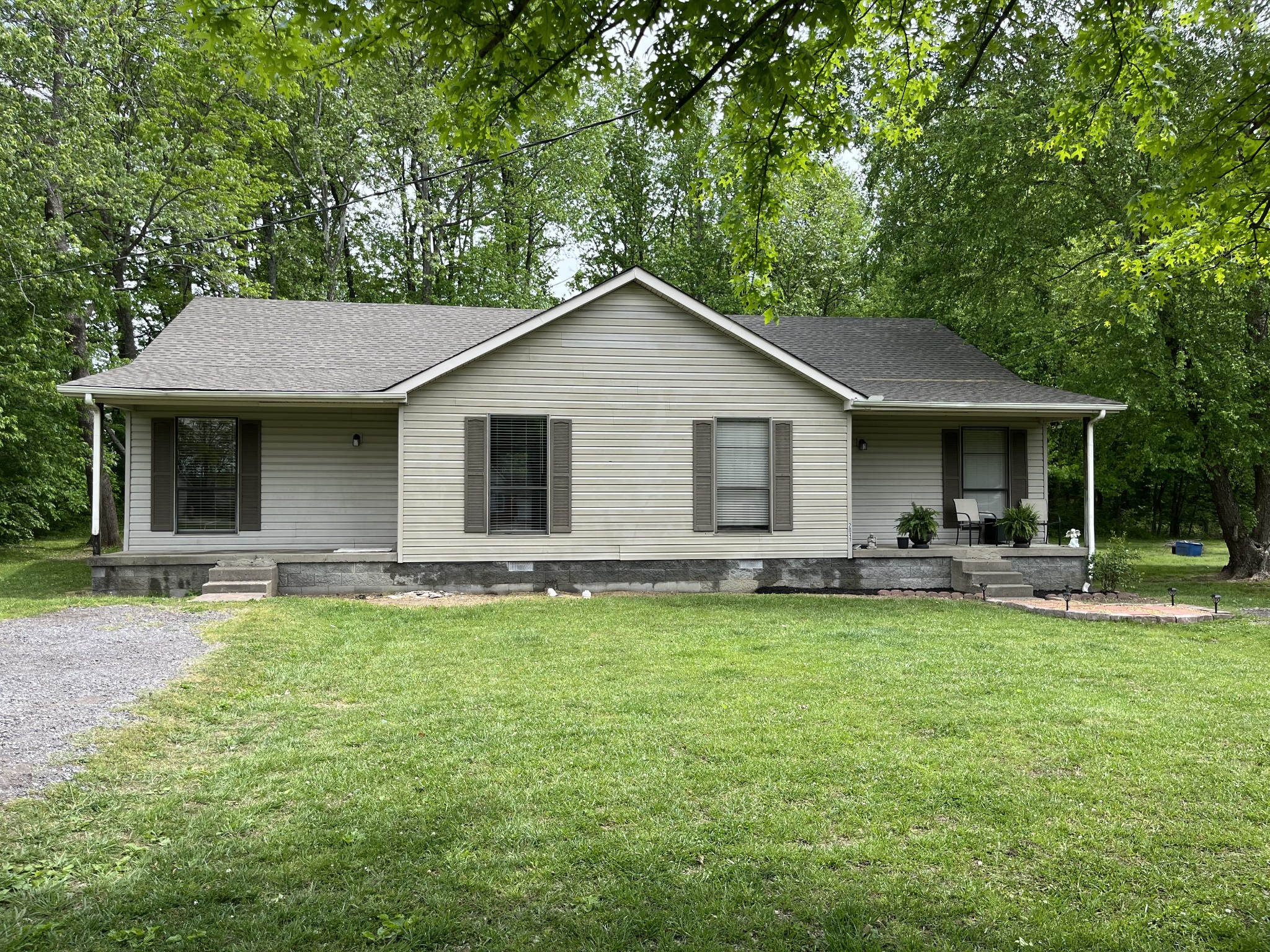2039 Old Greenbrier Pike Property Photo