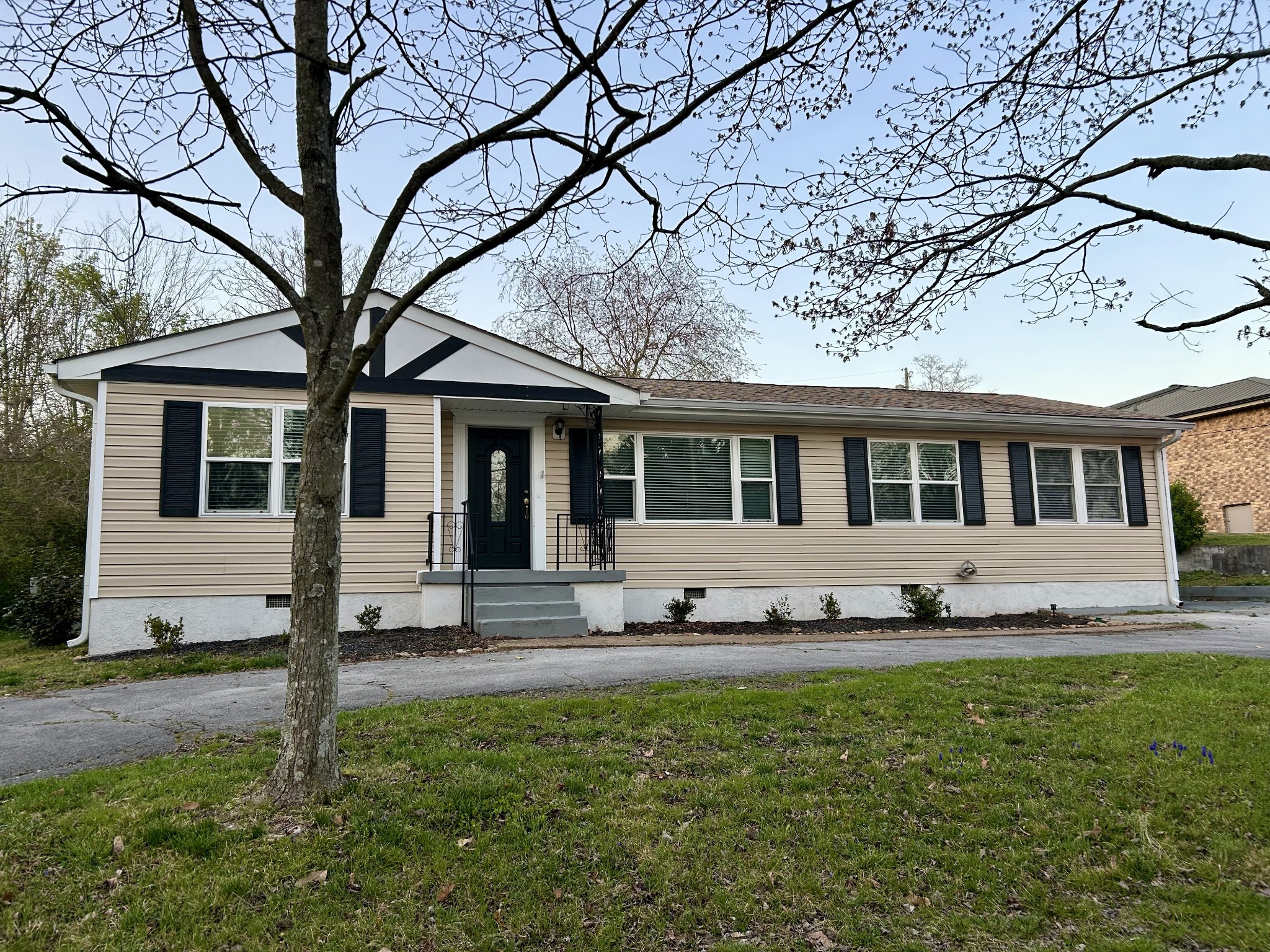 1641 John Ross Rd Property Photo