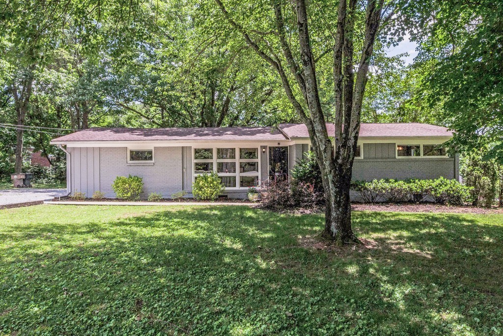 Abbay Hall Real Estate Listings Main Image