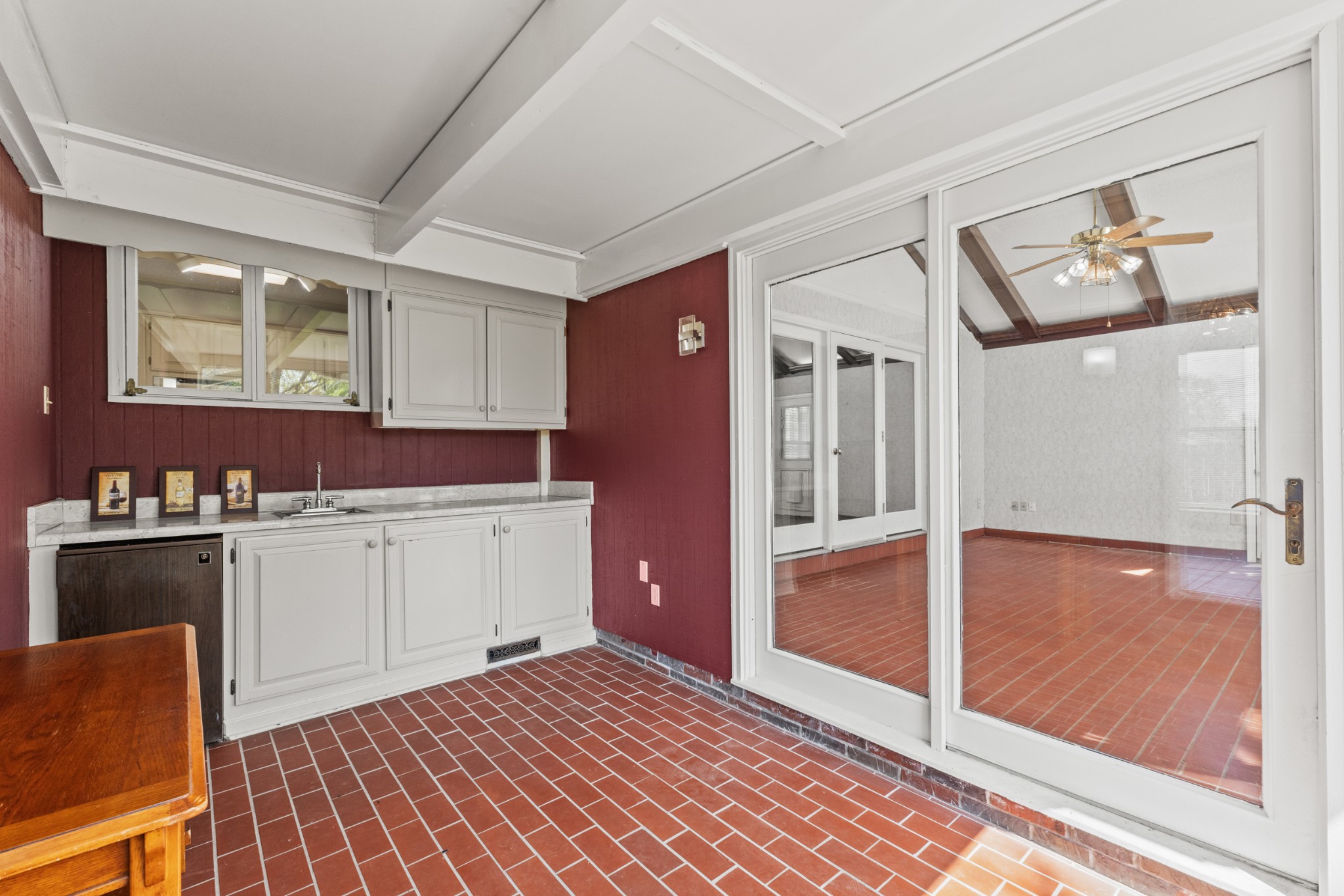910 Greenview Dr Property Photo 37