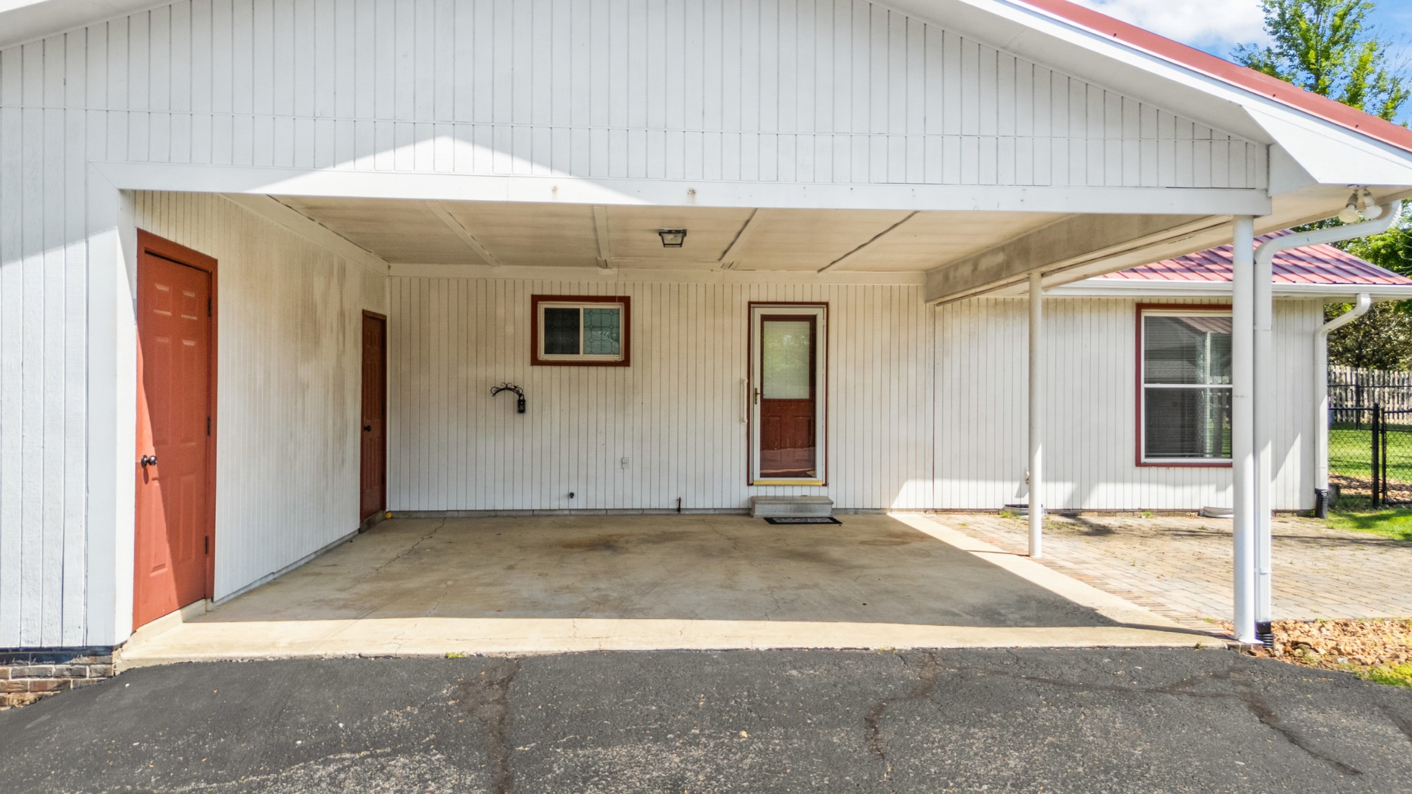 910 Greenview Dr Property Photo 58