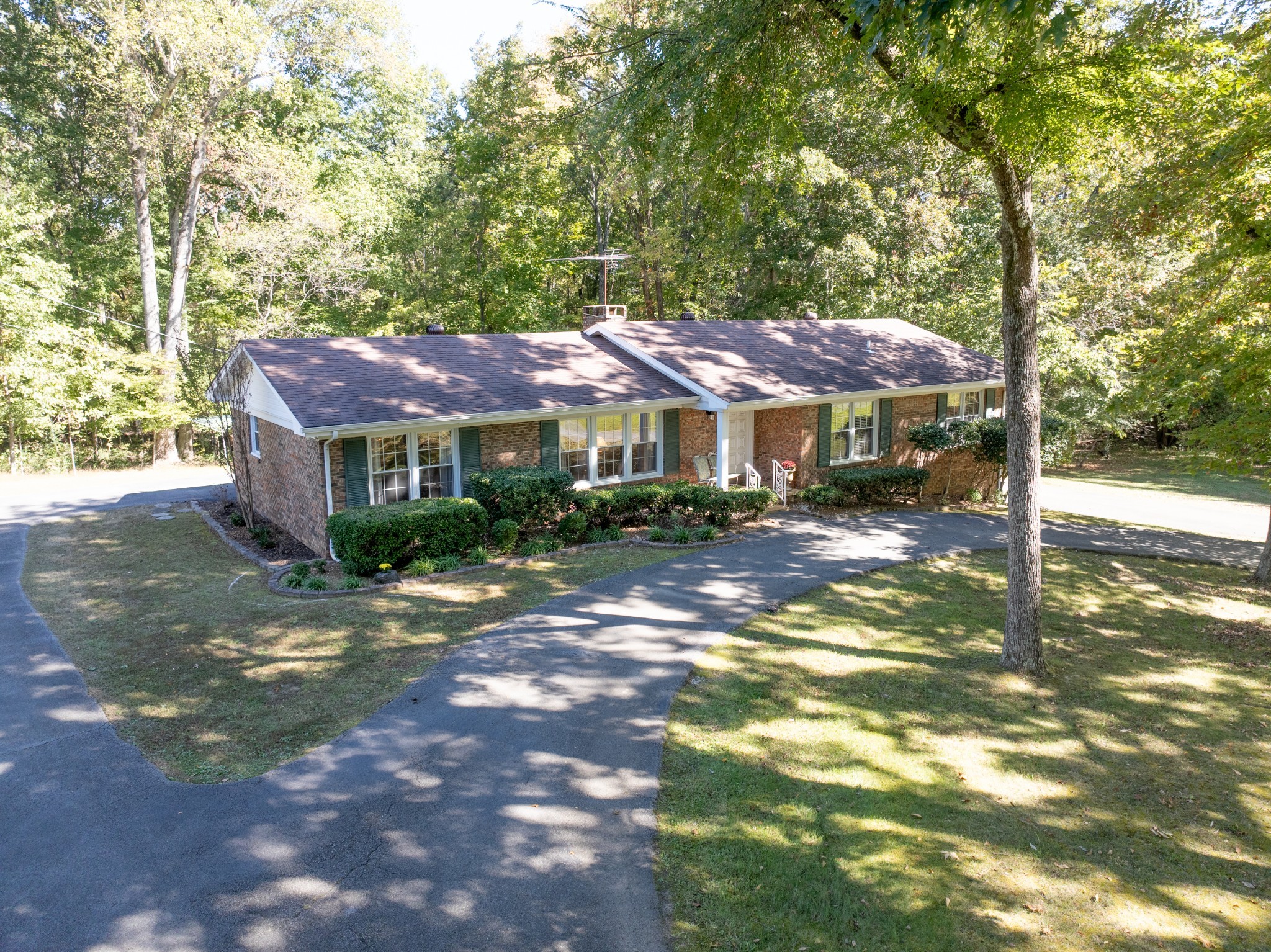 115 Rae Ln Property Photo 1