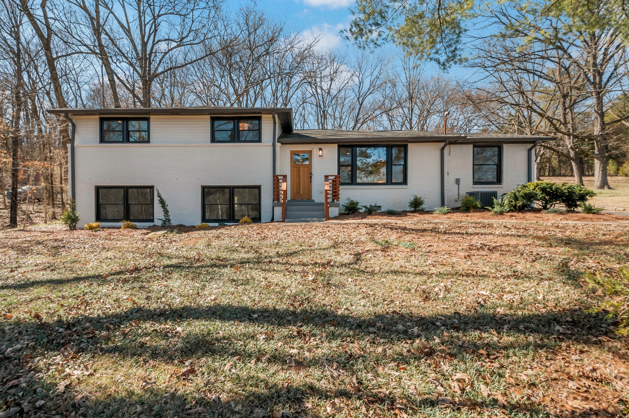 931 Downey Dr Property Photo