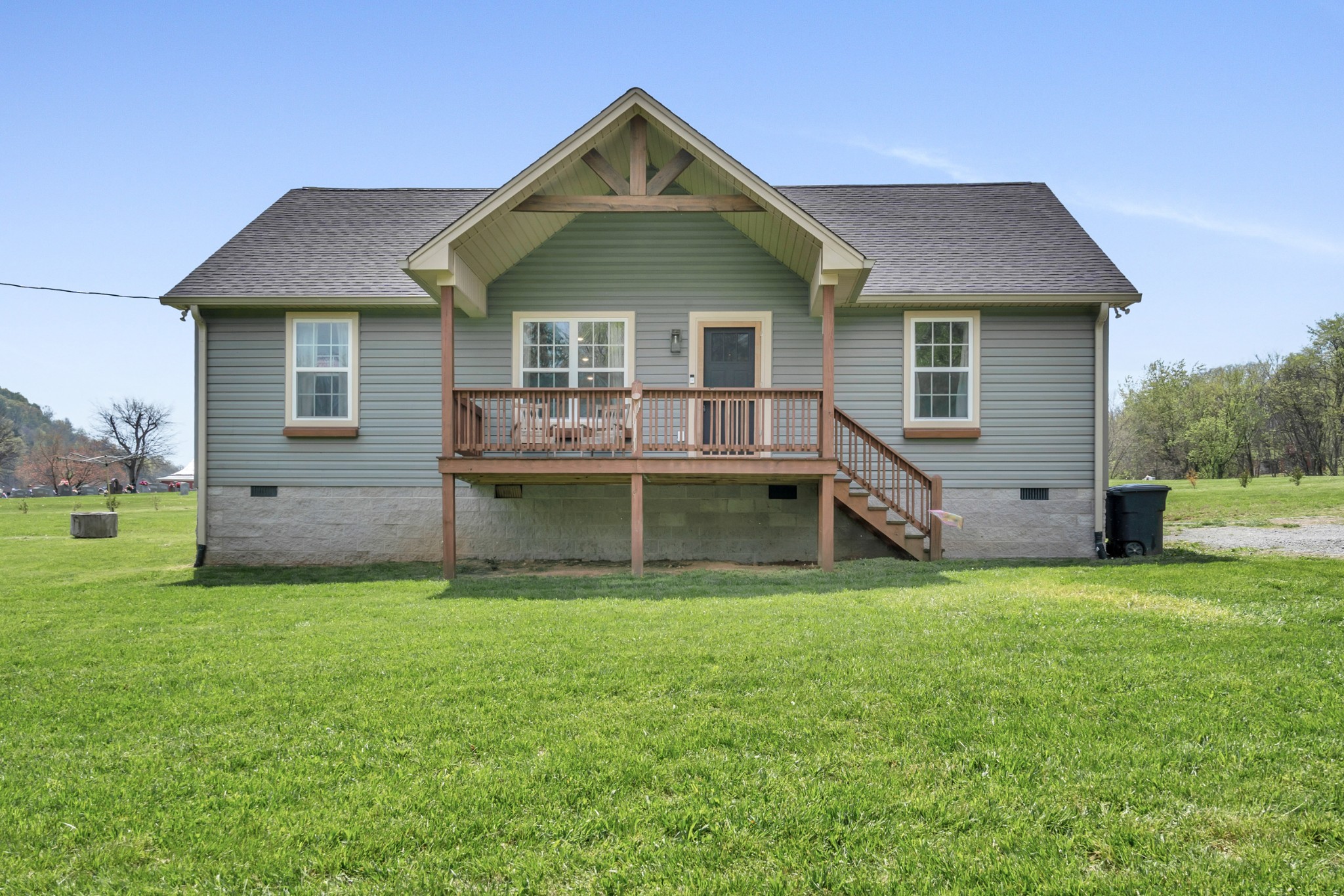 563 Defeated Creek Hwy Property Photo