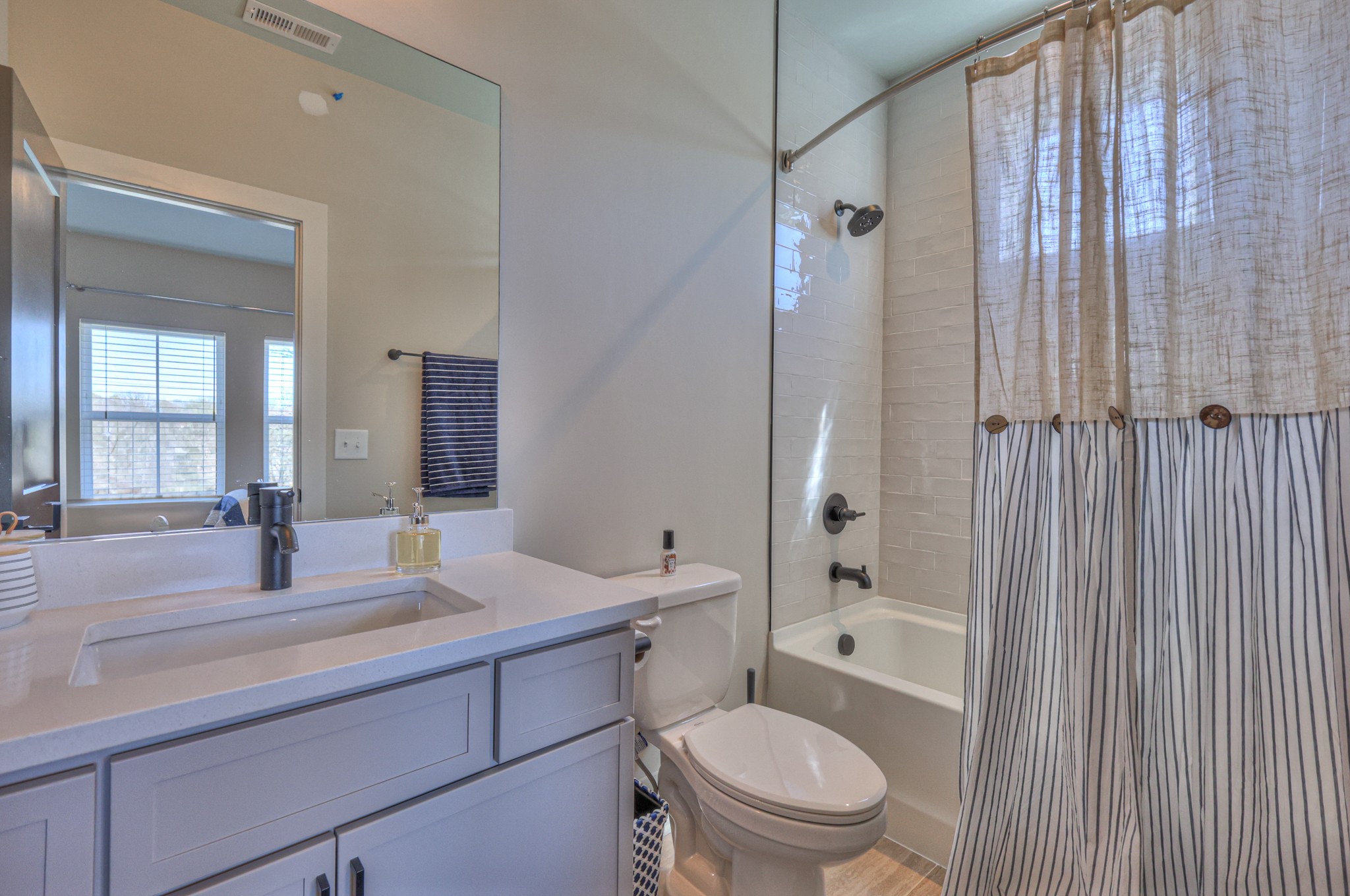 1108 Noble Loop Property Photo 31