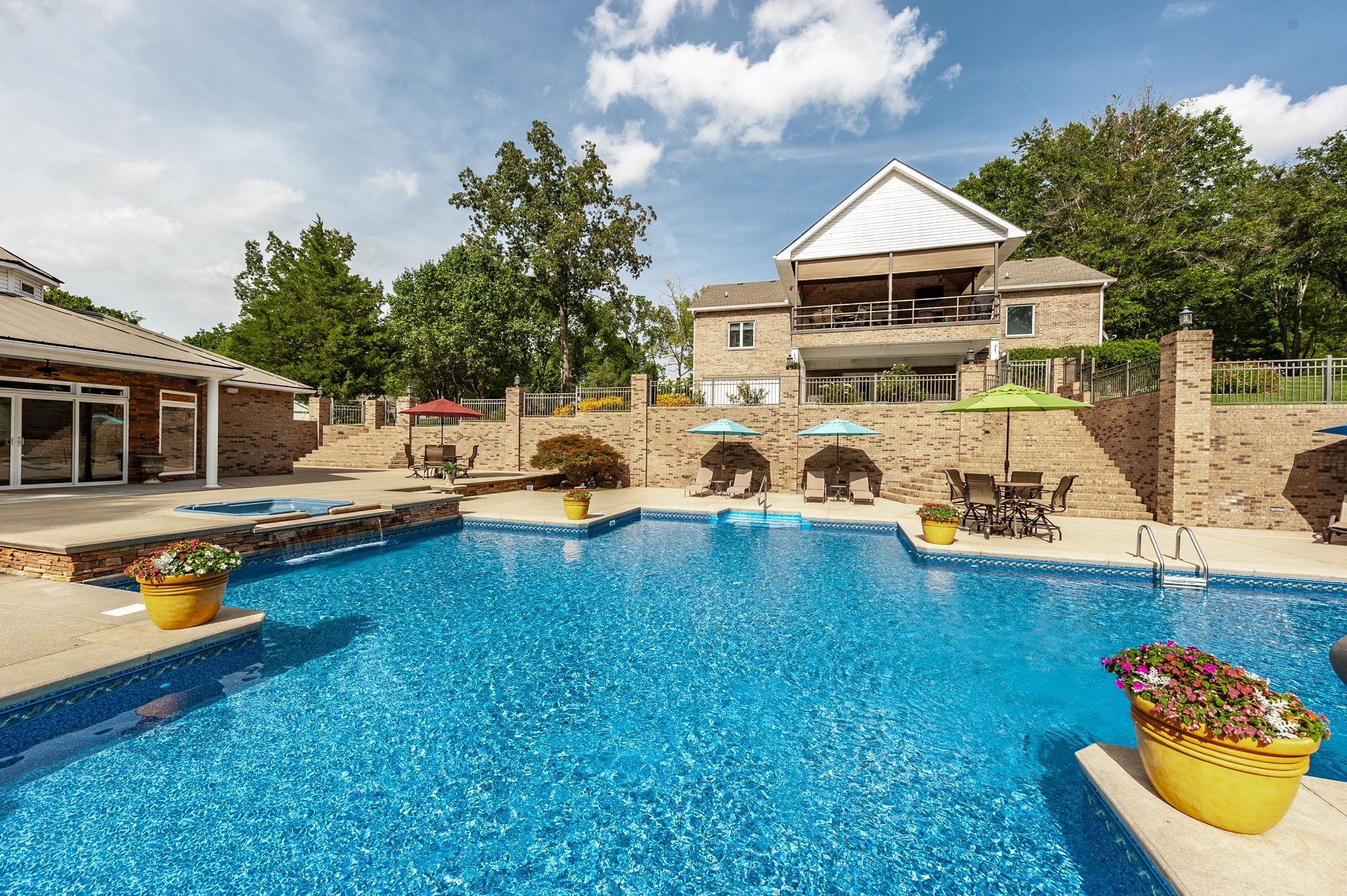 5827 Highway 76, E Property Photo