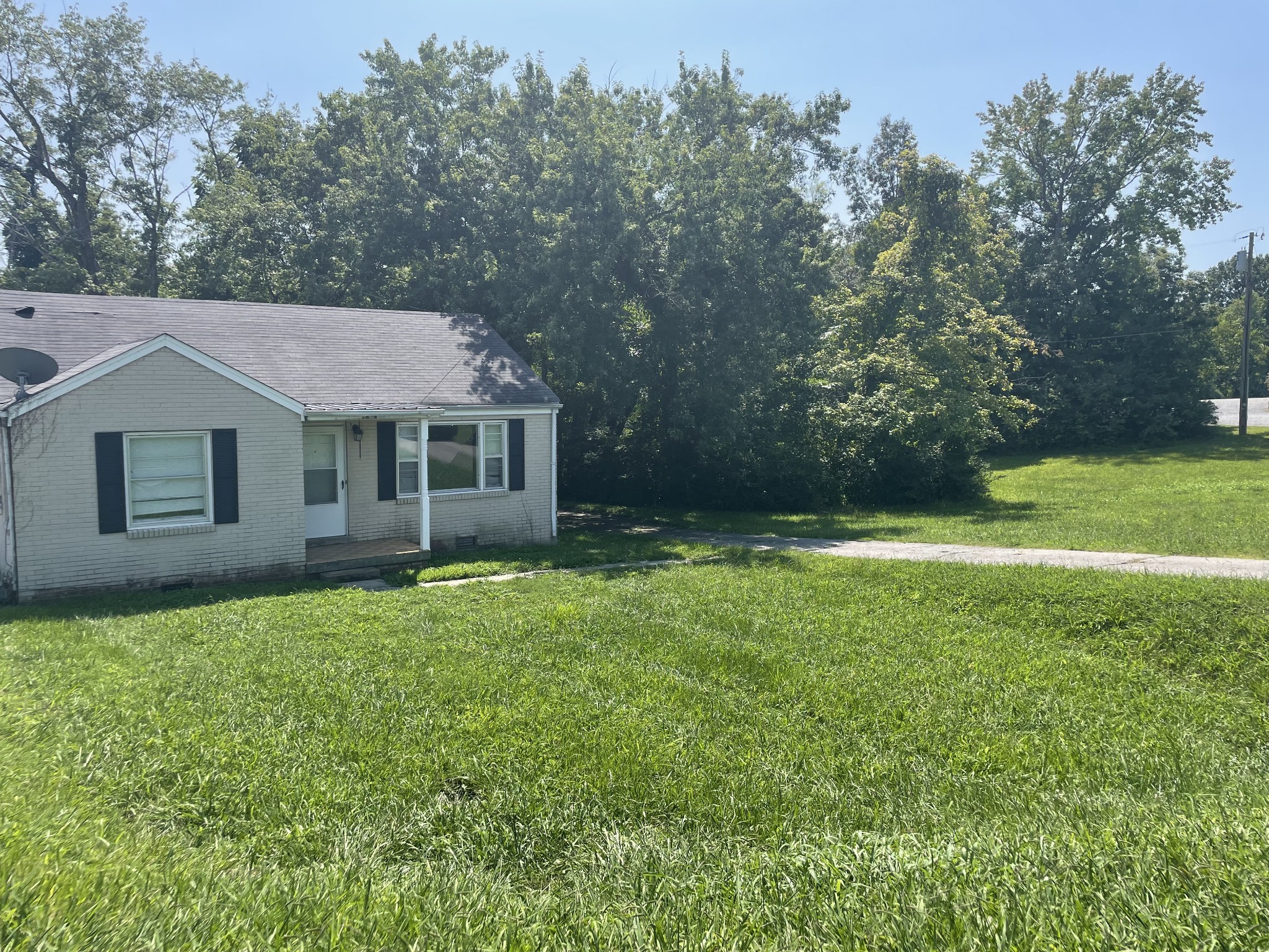 2511 Memorial Blvd Property Photo 3