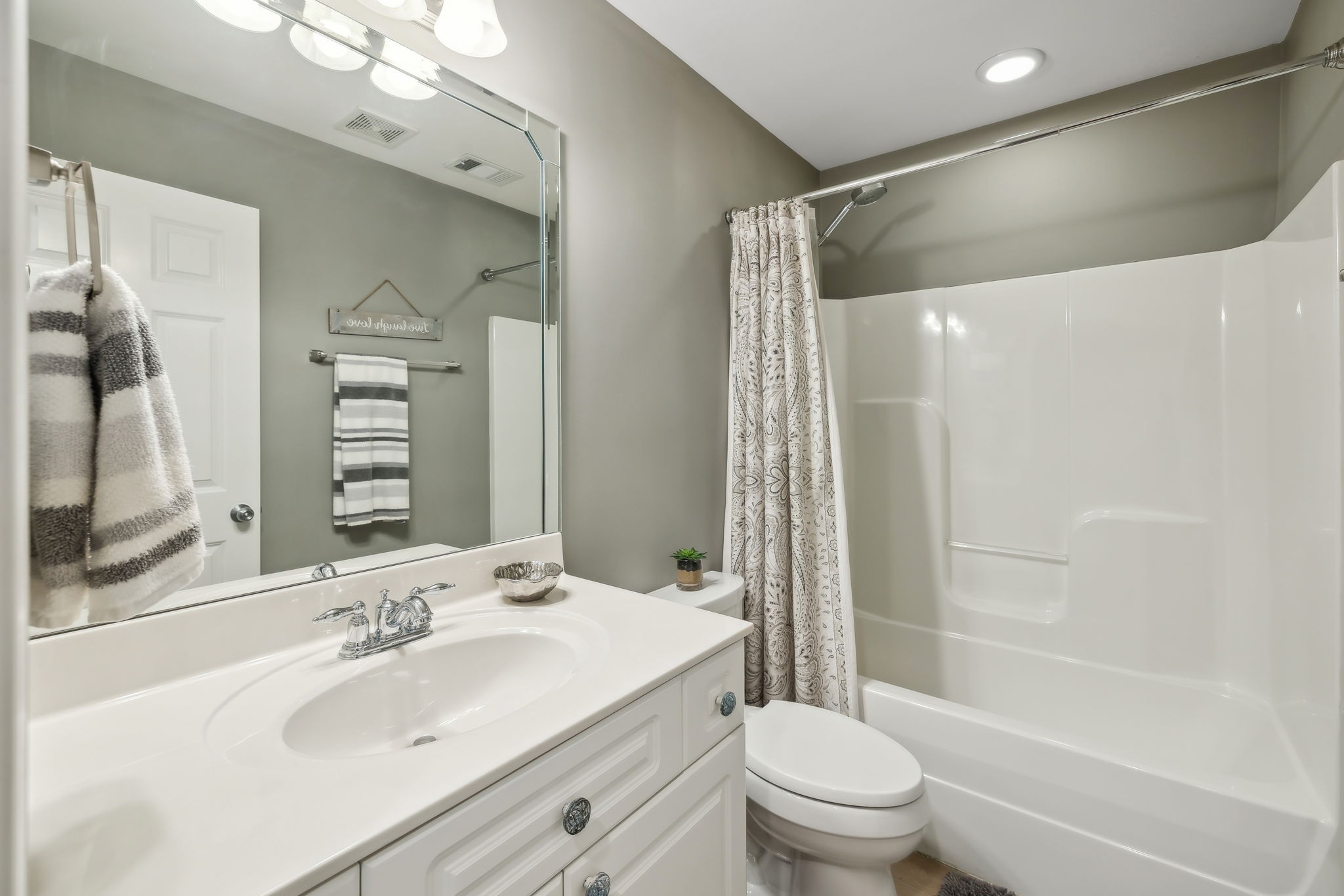 3017 Kingston Cir, N Property Photo 35