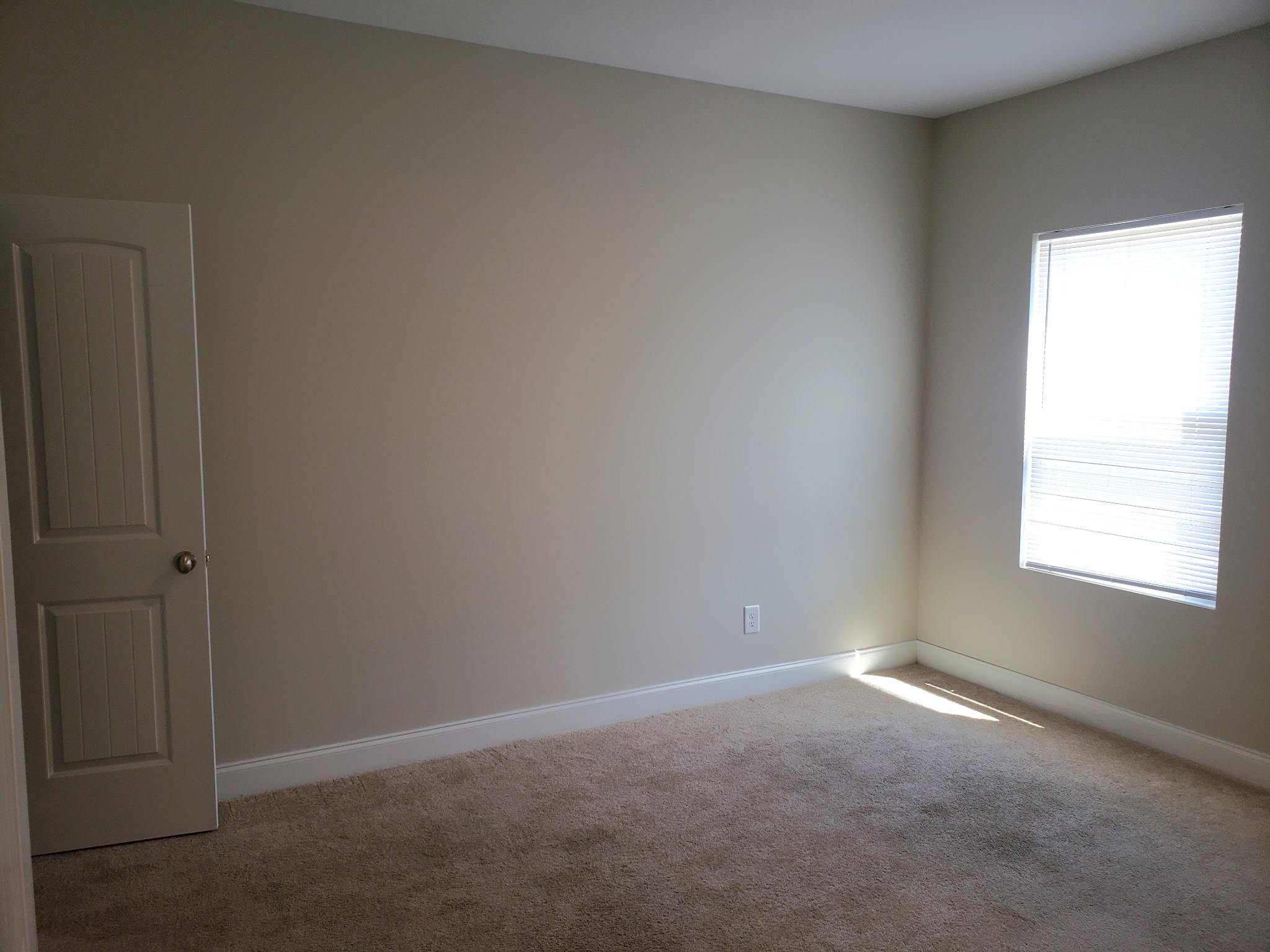 2260 Viking Ct Property Photo 12