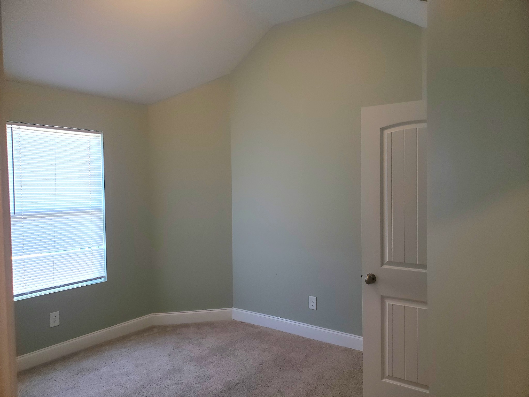 2260 Viking Ct Property Photo 15