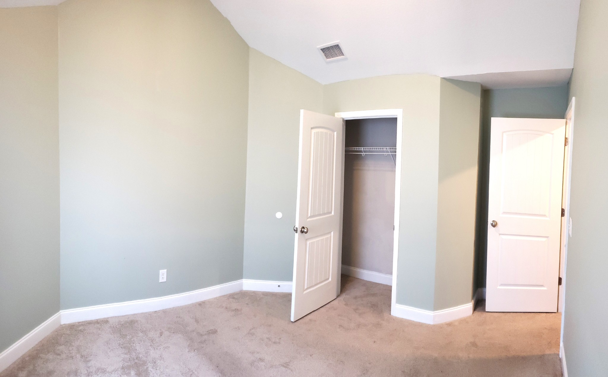 2260 Viking Ct Property Photo 16