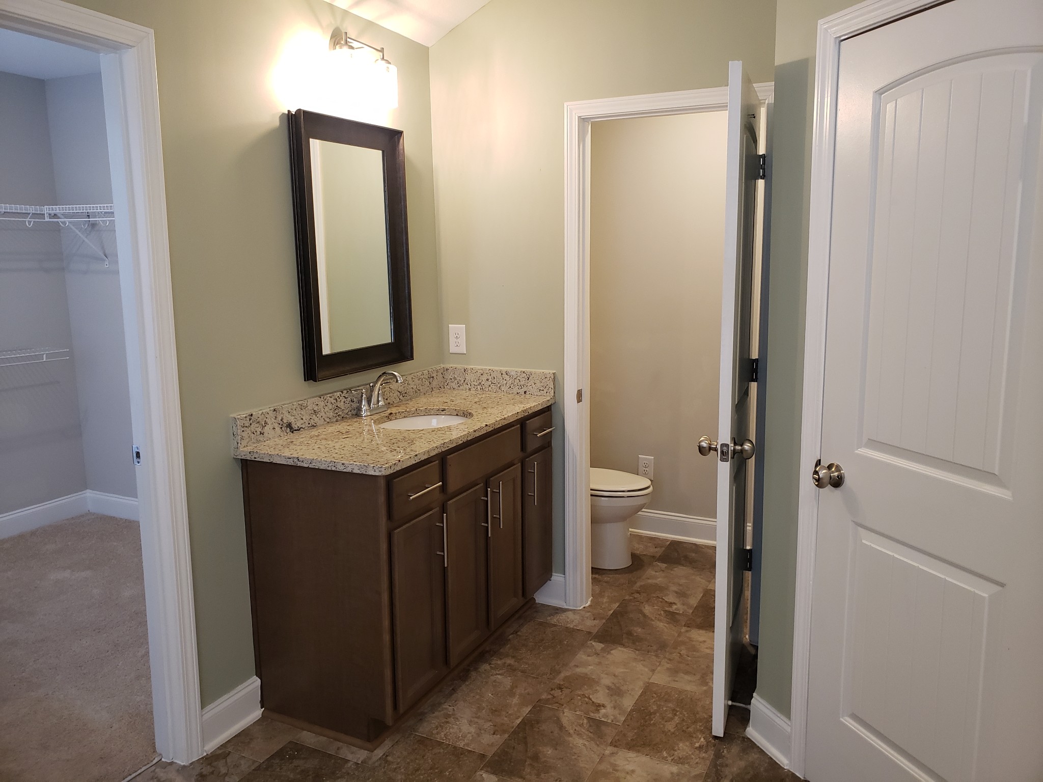 2260 Viking Ct Property Photo 29