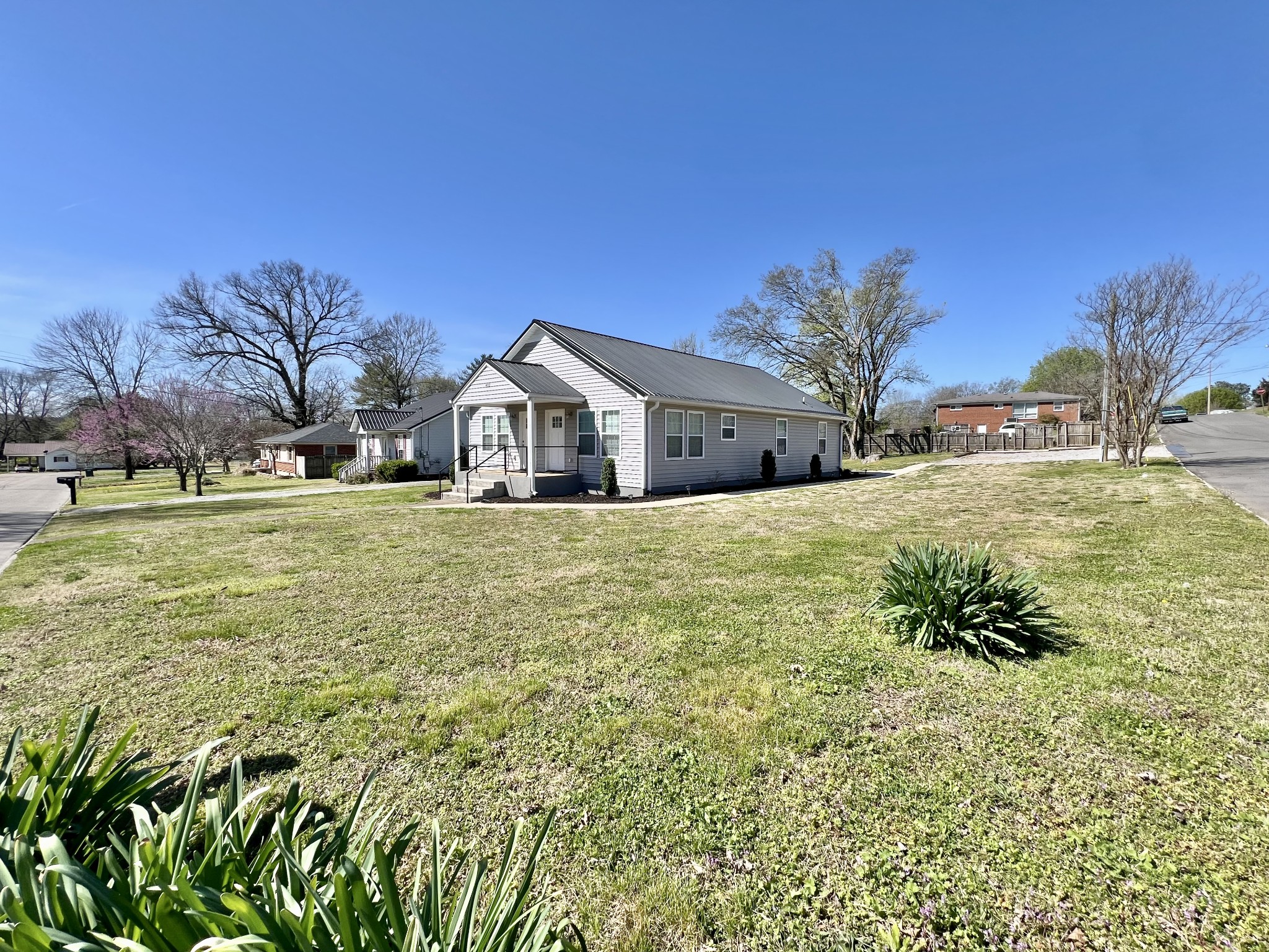 402 Pine Street Property Photo