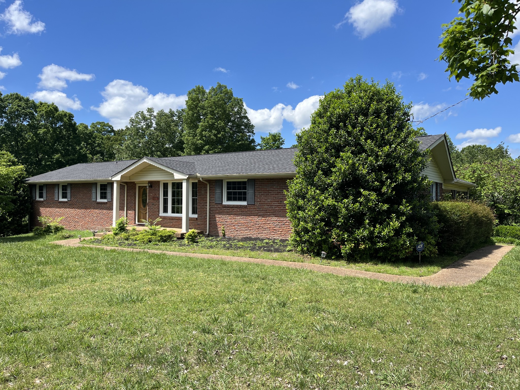 501 Ed Harris Rd Property Photo 1