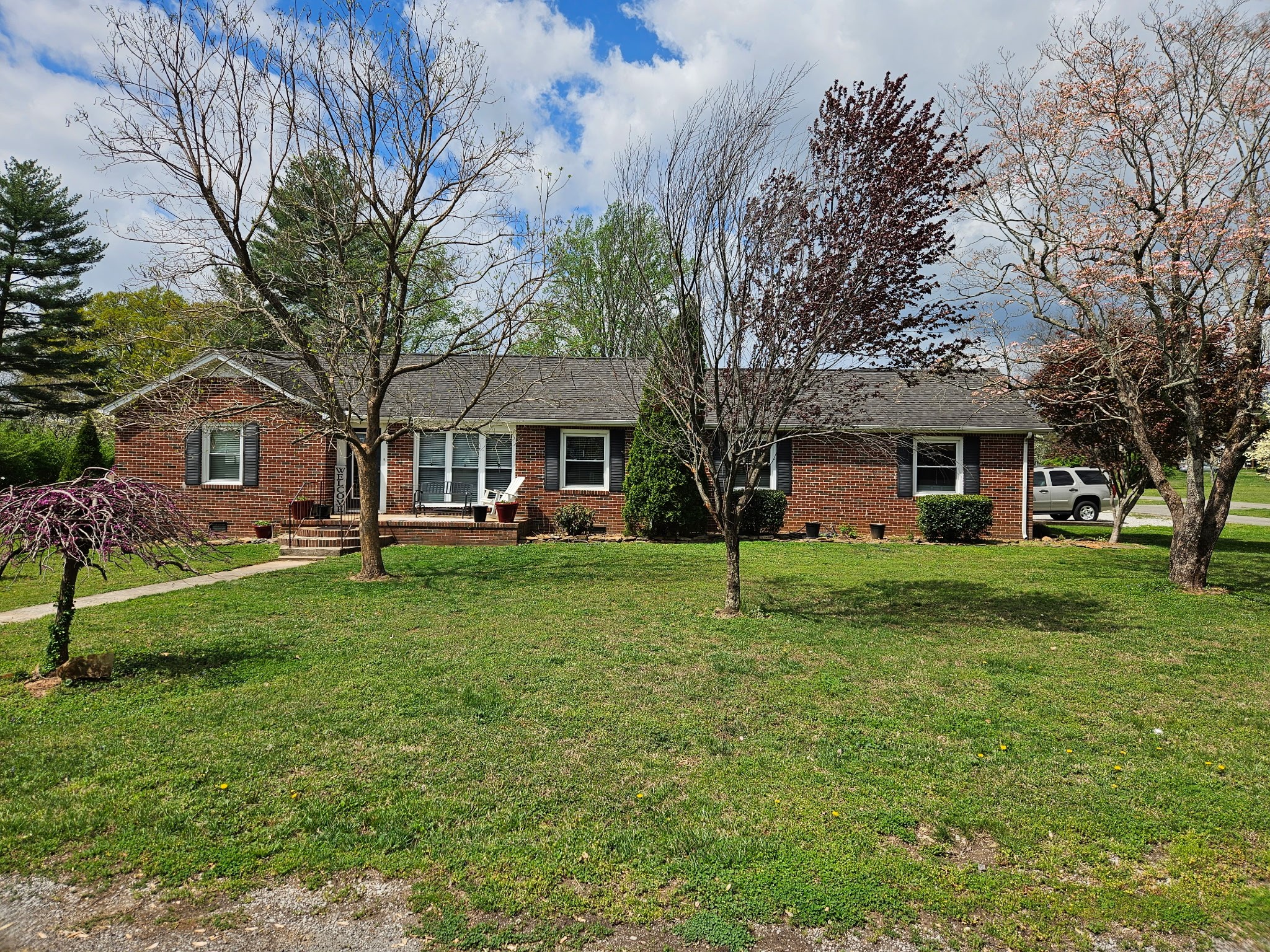 111 Dogwood Ln Property Photo