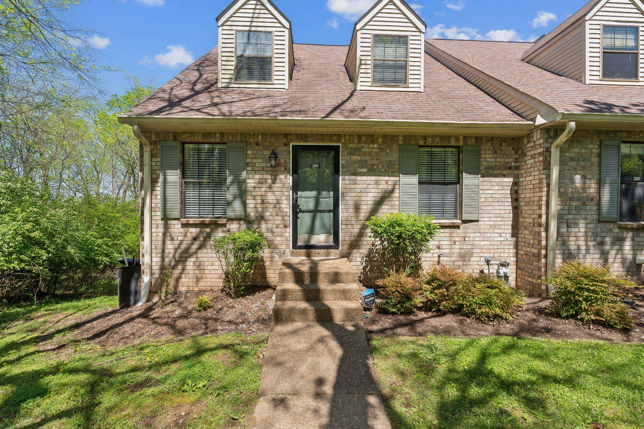 330 Deerpoint Dr Property Photo 1