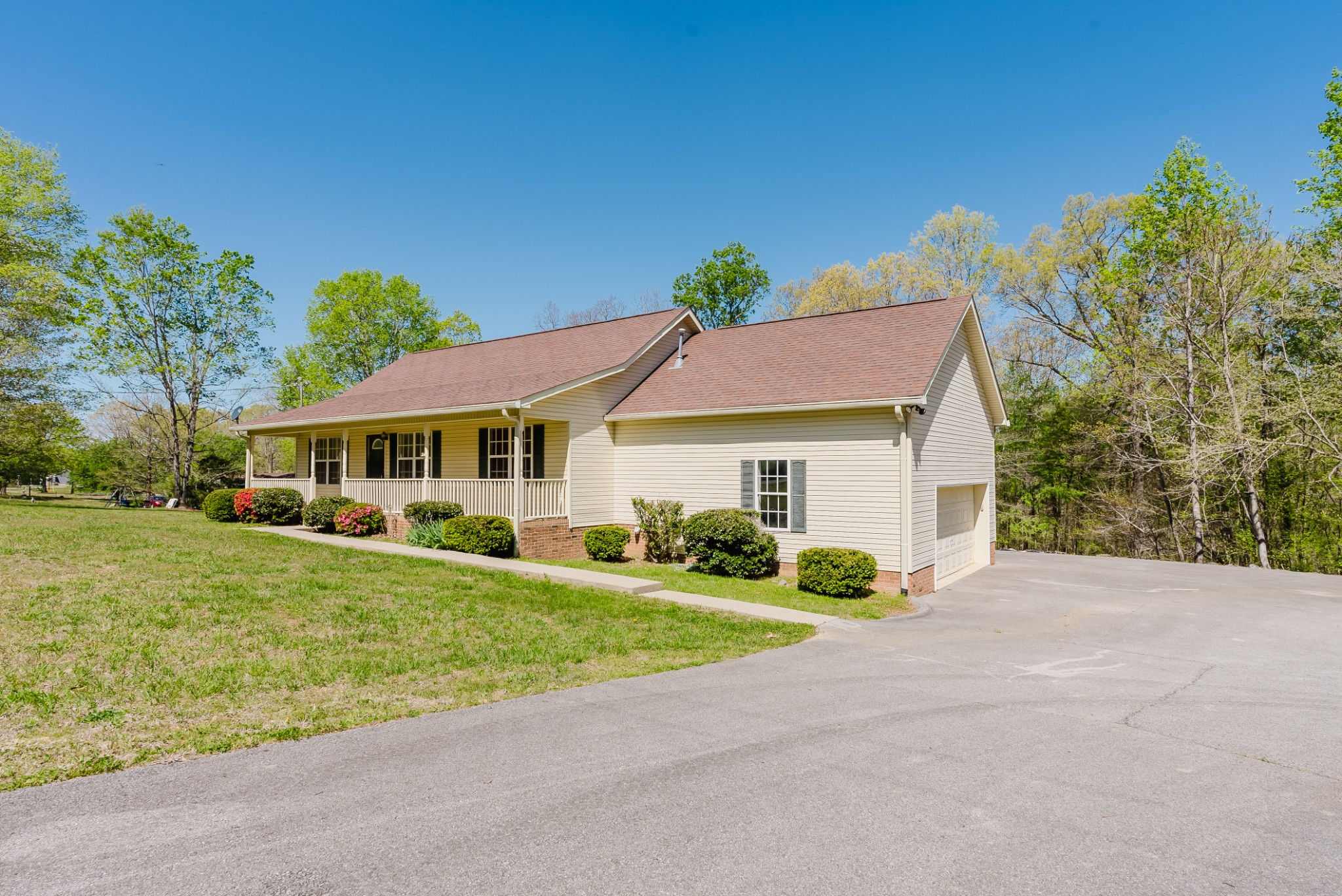 1111 Old County House Rd Property Photo