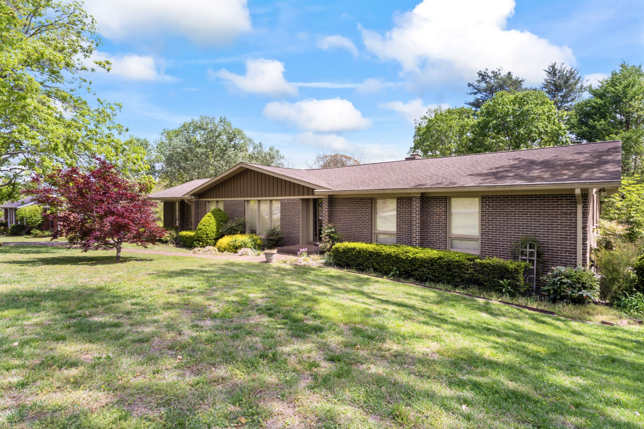 Crieve Hall Elementary Real Estate Listings Main Image