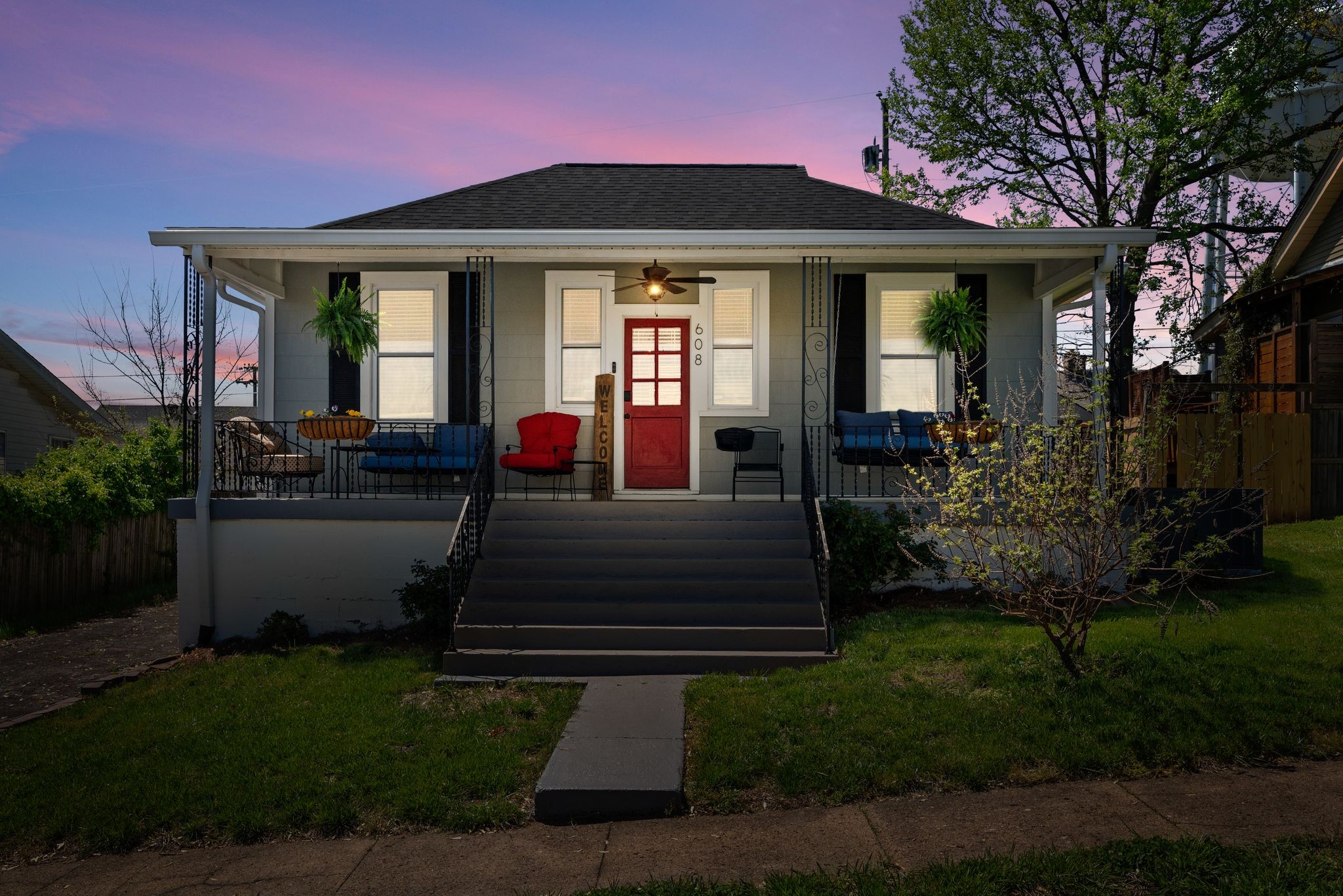 608 Lawrence St Property Photo