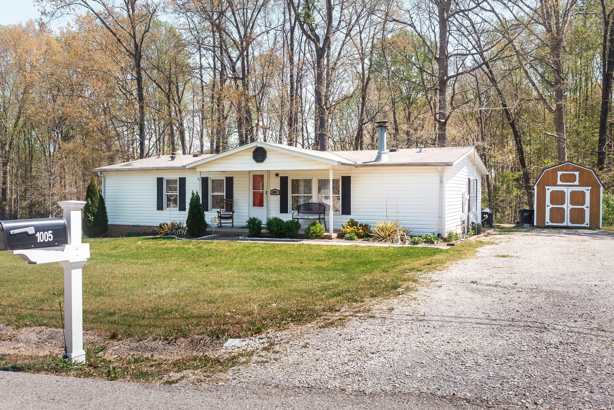 1005 Chris Dr Property Photo