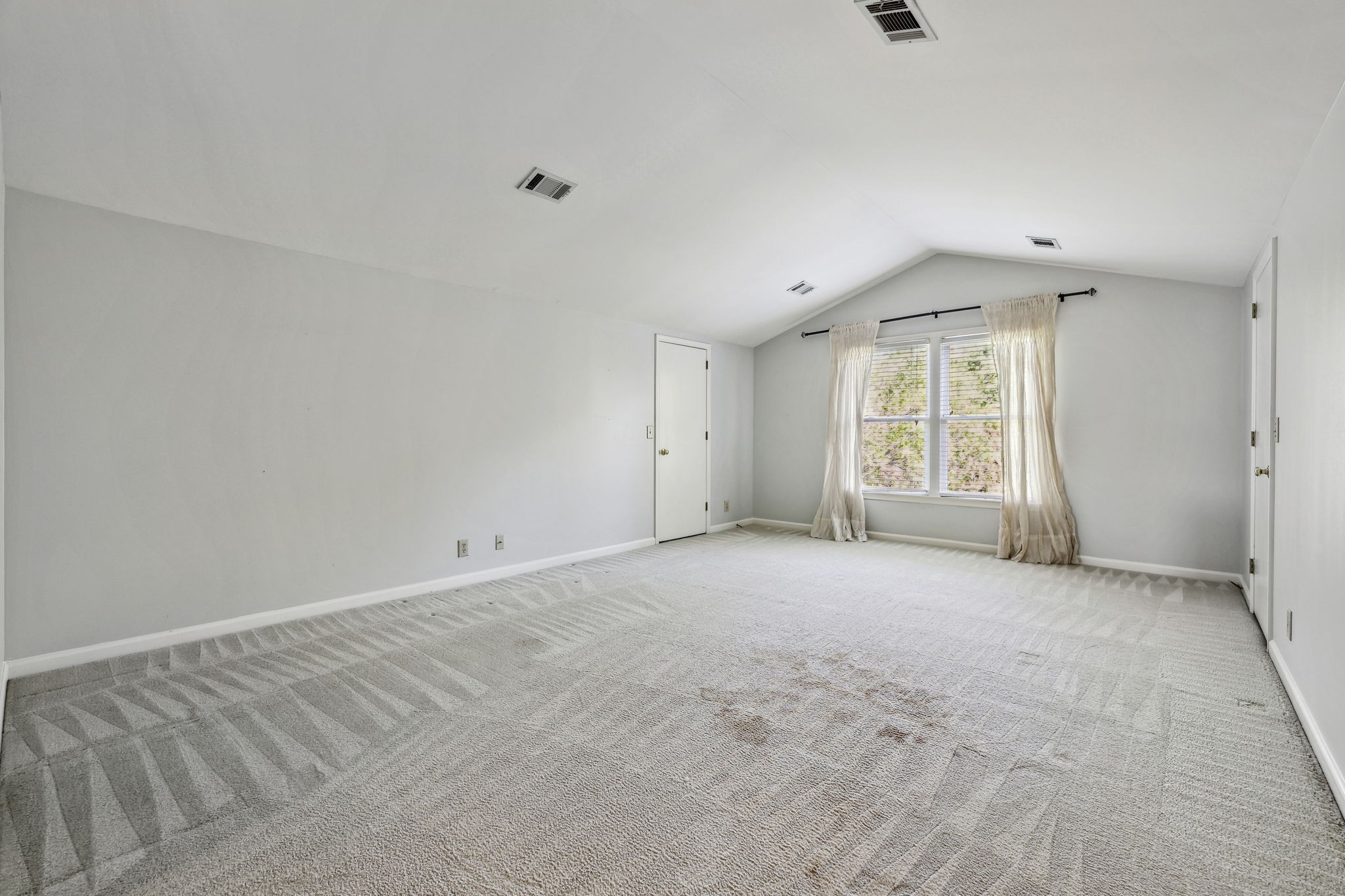 616 Copperfield Ct Property Photo 29