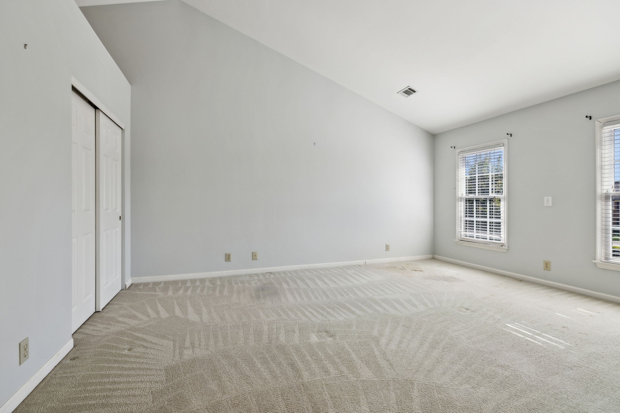 616 Copperfield Ct Property Photo 37