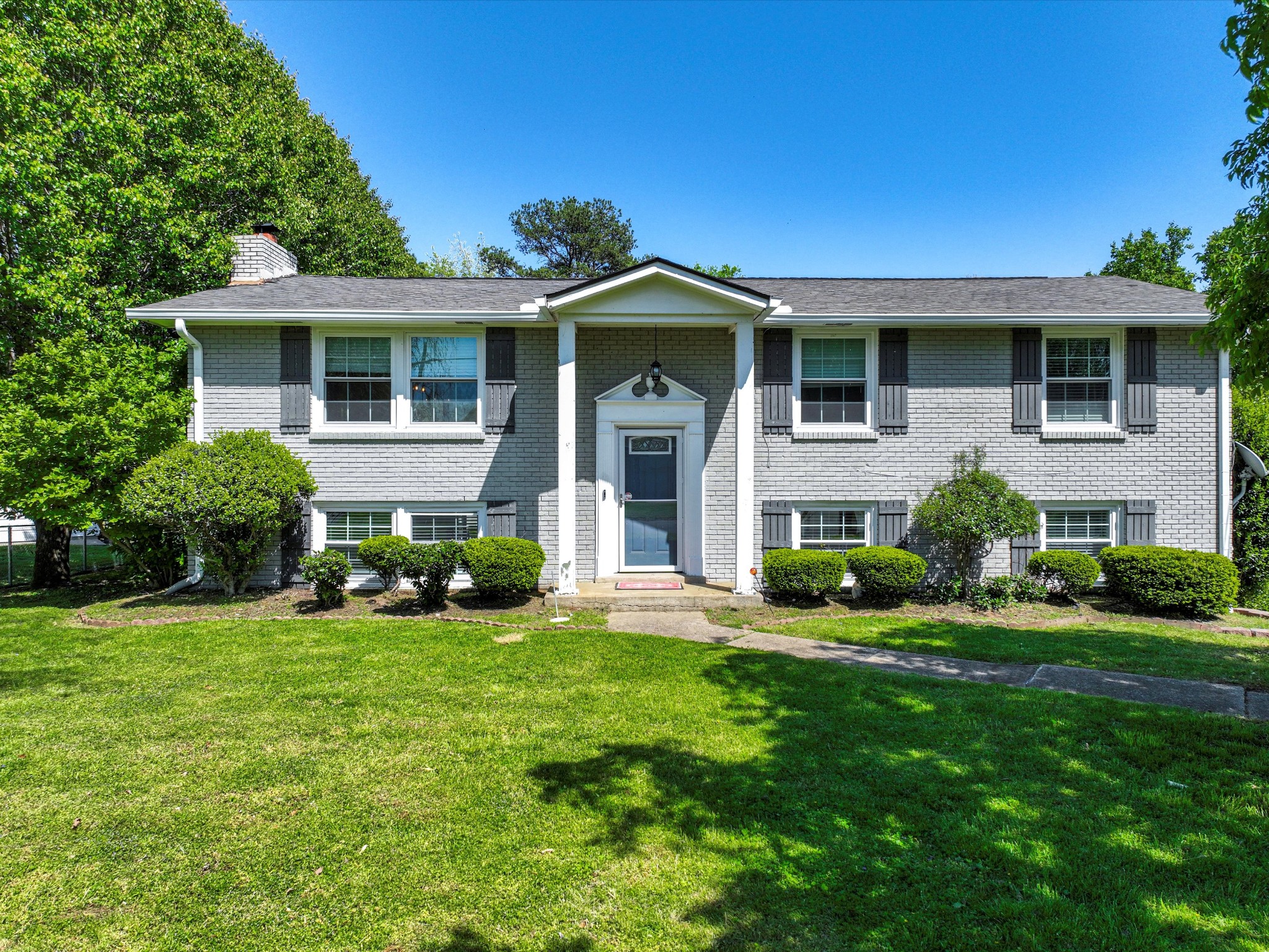 605 Des Moines Dr Property Photo 1