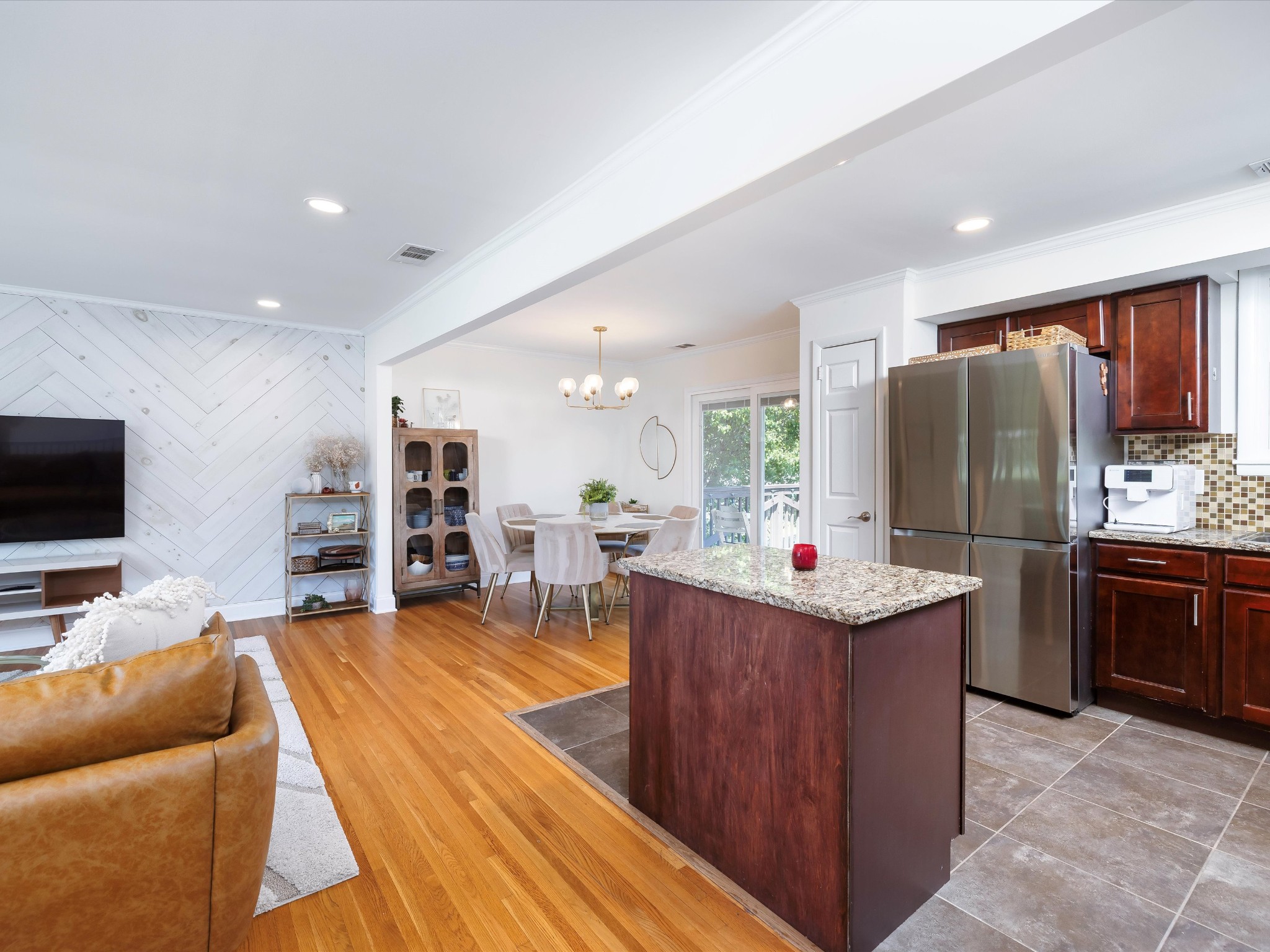 605 Des Moines Dr Property Photo 8