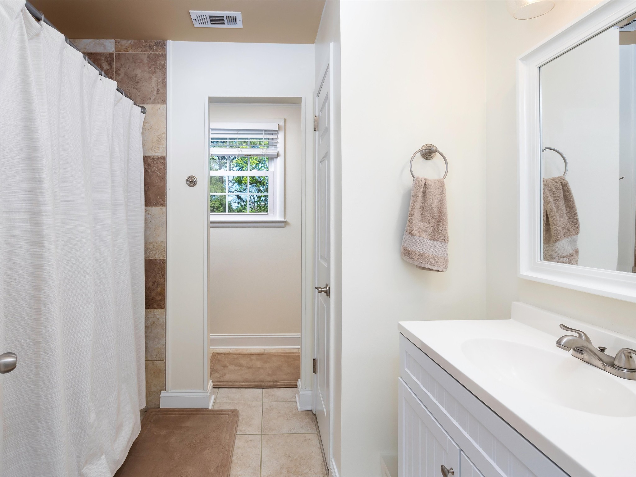 605 Des Moines Dr Property Photo 14