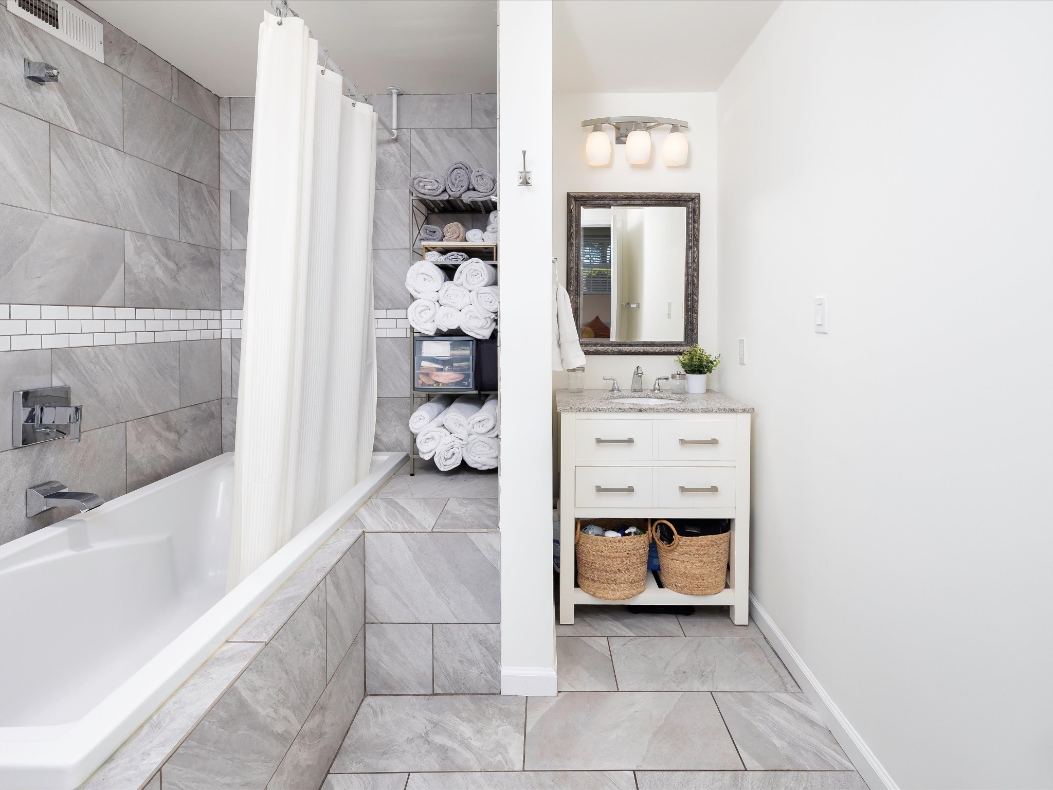 605 Des Moines Dr Property Photo 31