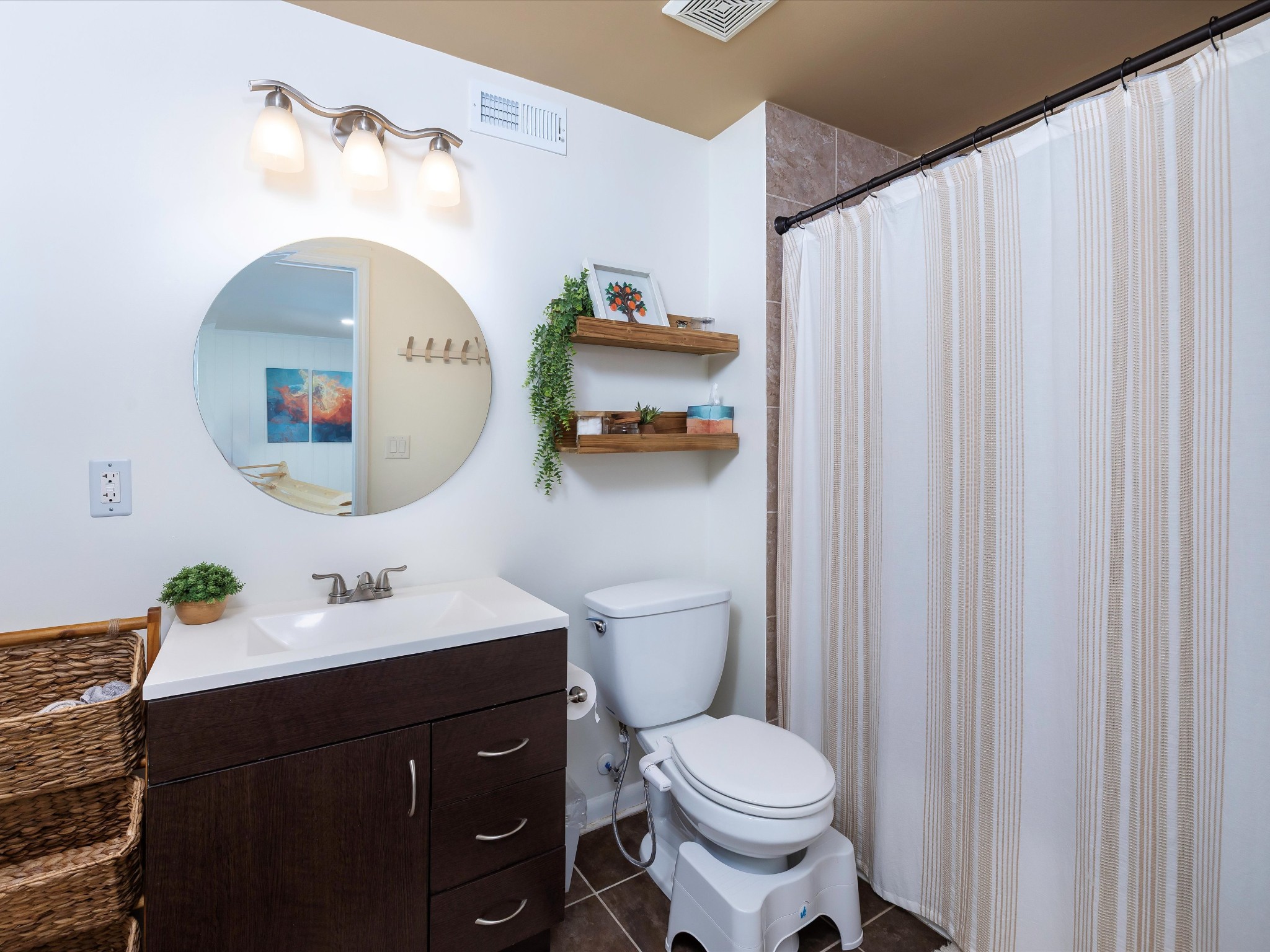 605 Des Moines Dr Property Photo 35