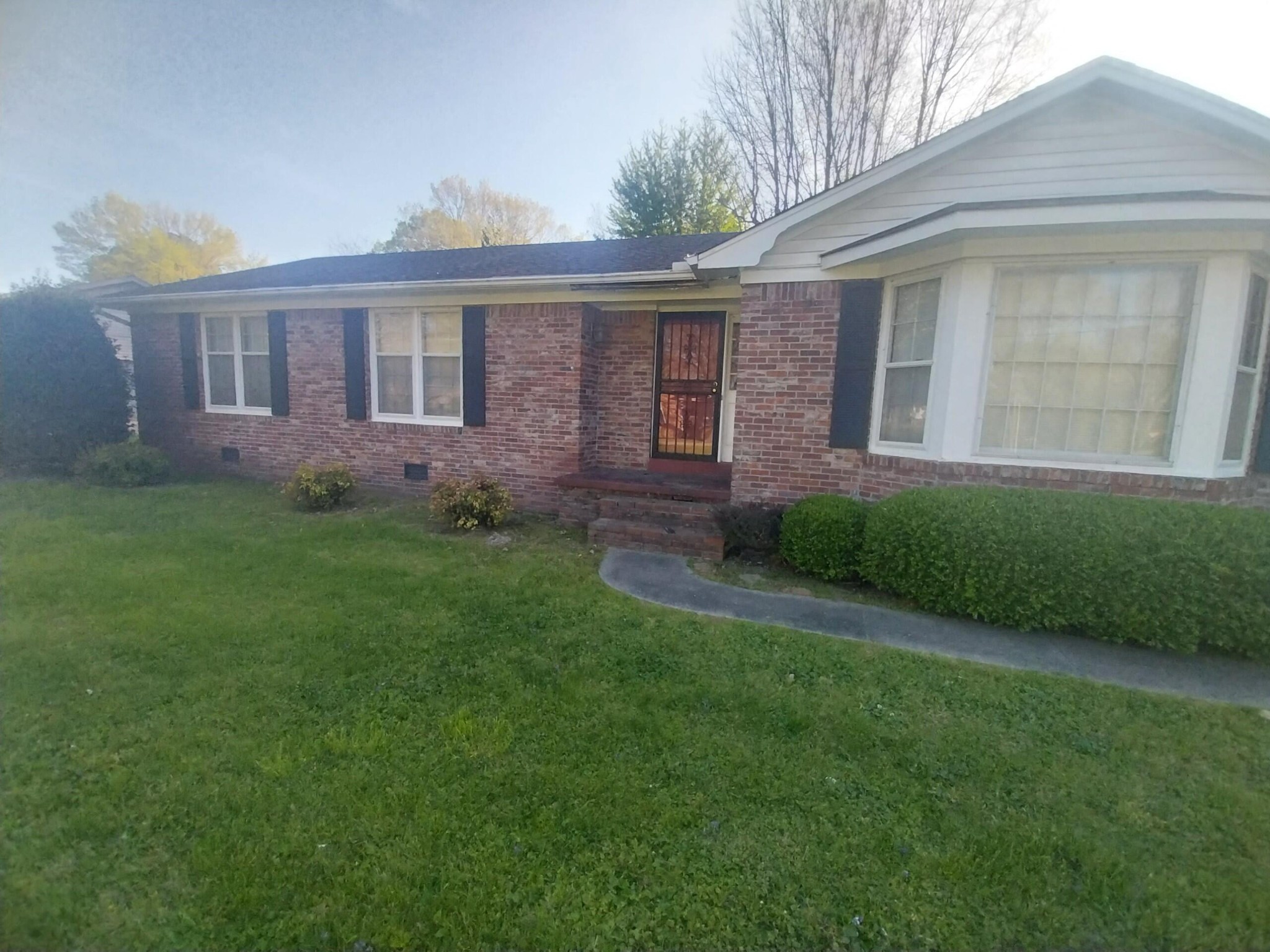 147 Chickering Rd Property Photo