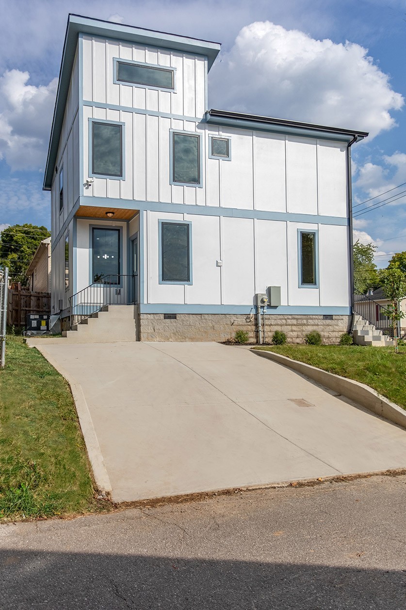 1715 Kellow St Property Photo 23