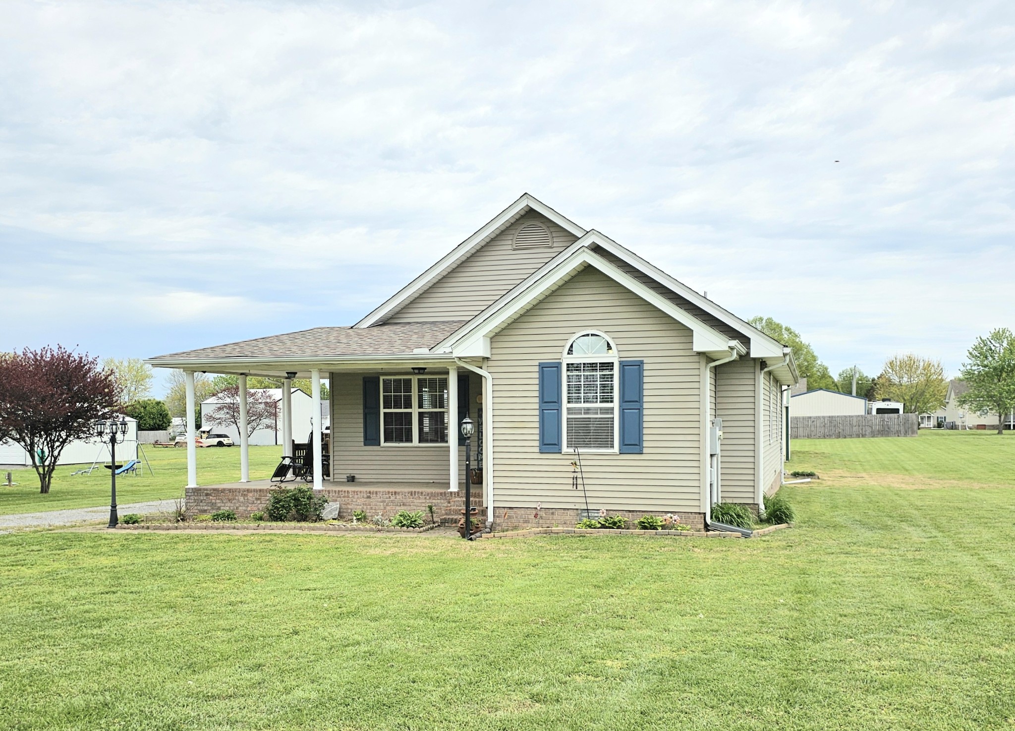 285 Browns Rd Property Photo