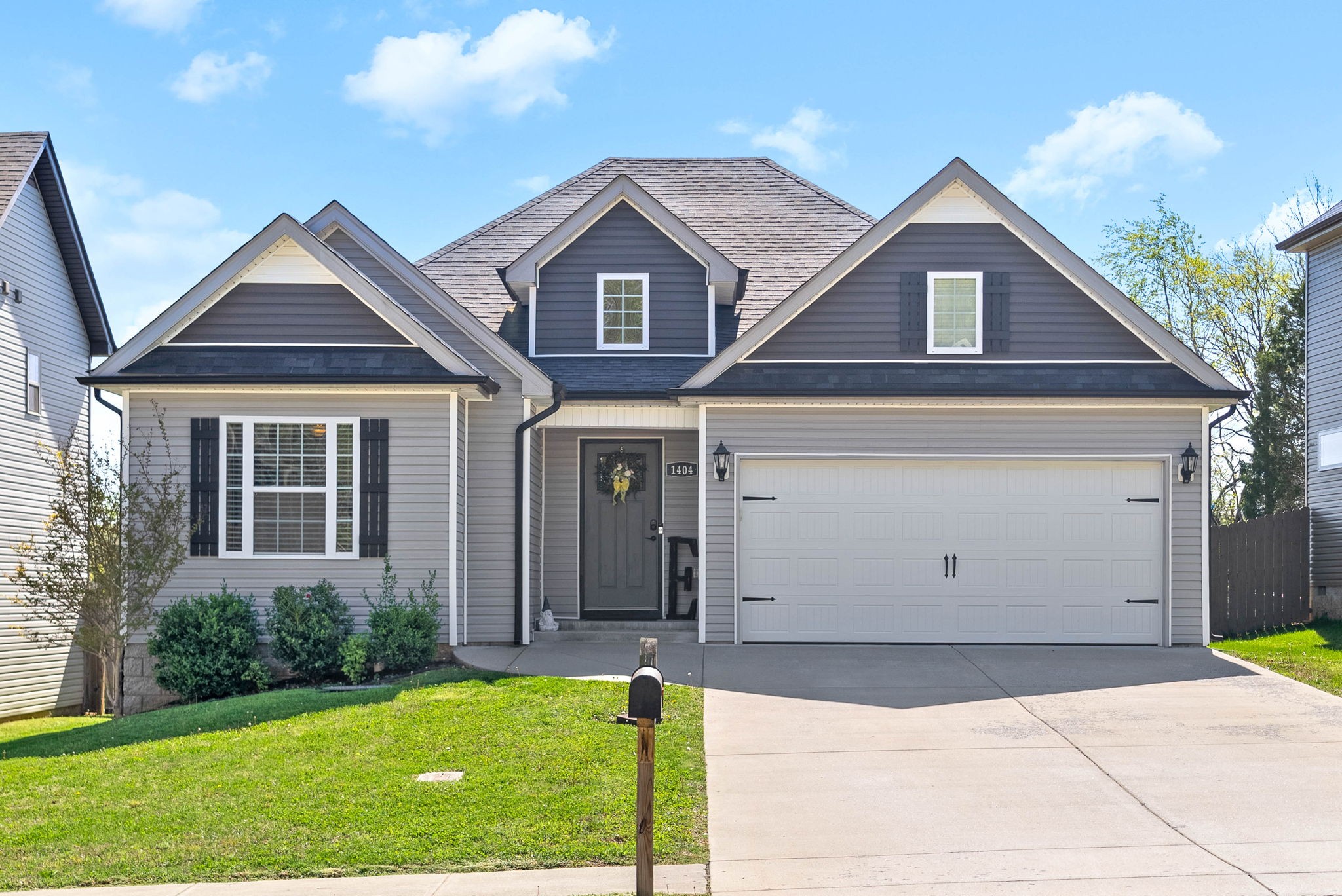1404 Abby Lou Dr Property Photo 1