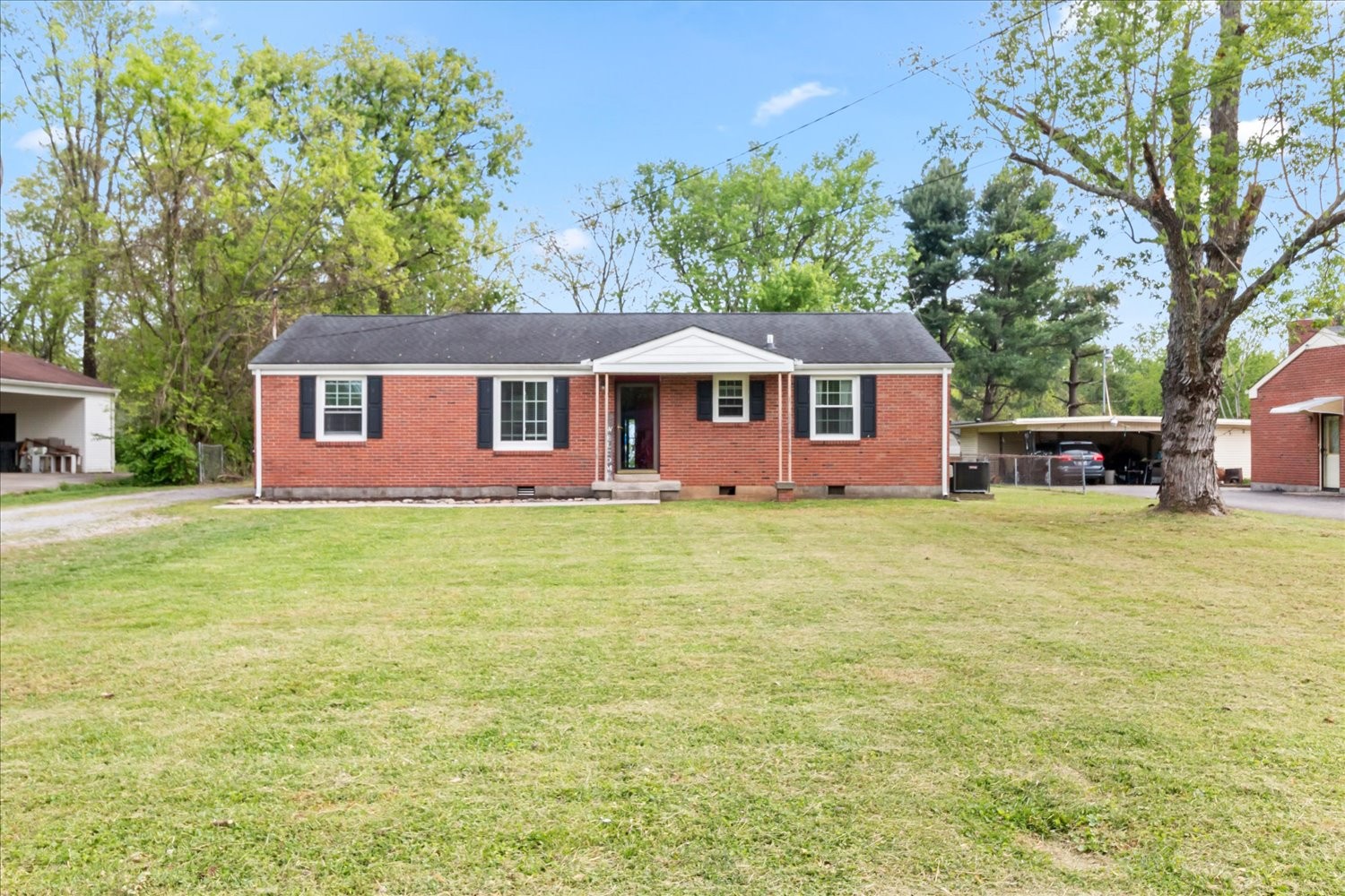 1906 Sherrill Blvd Property Photo 1