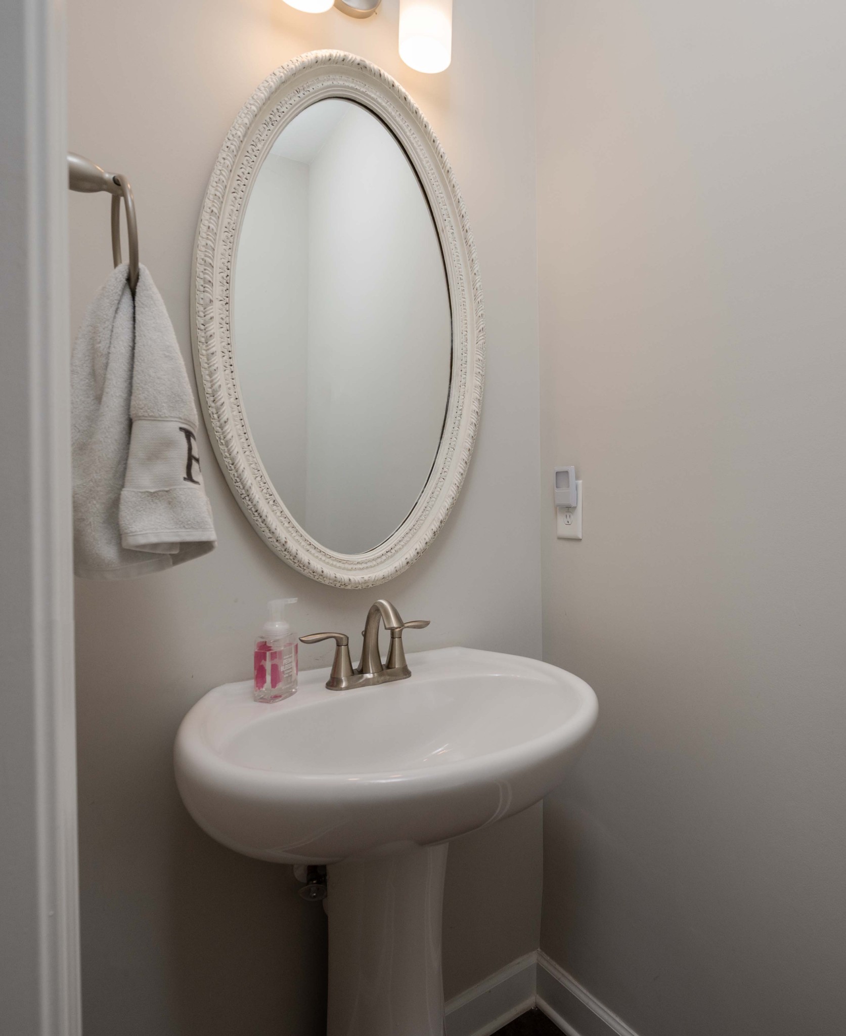 4302 Fieldcrest Dr Property Photo 9