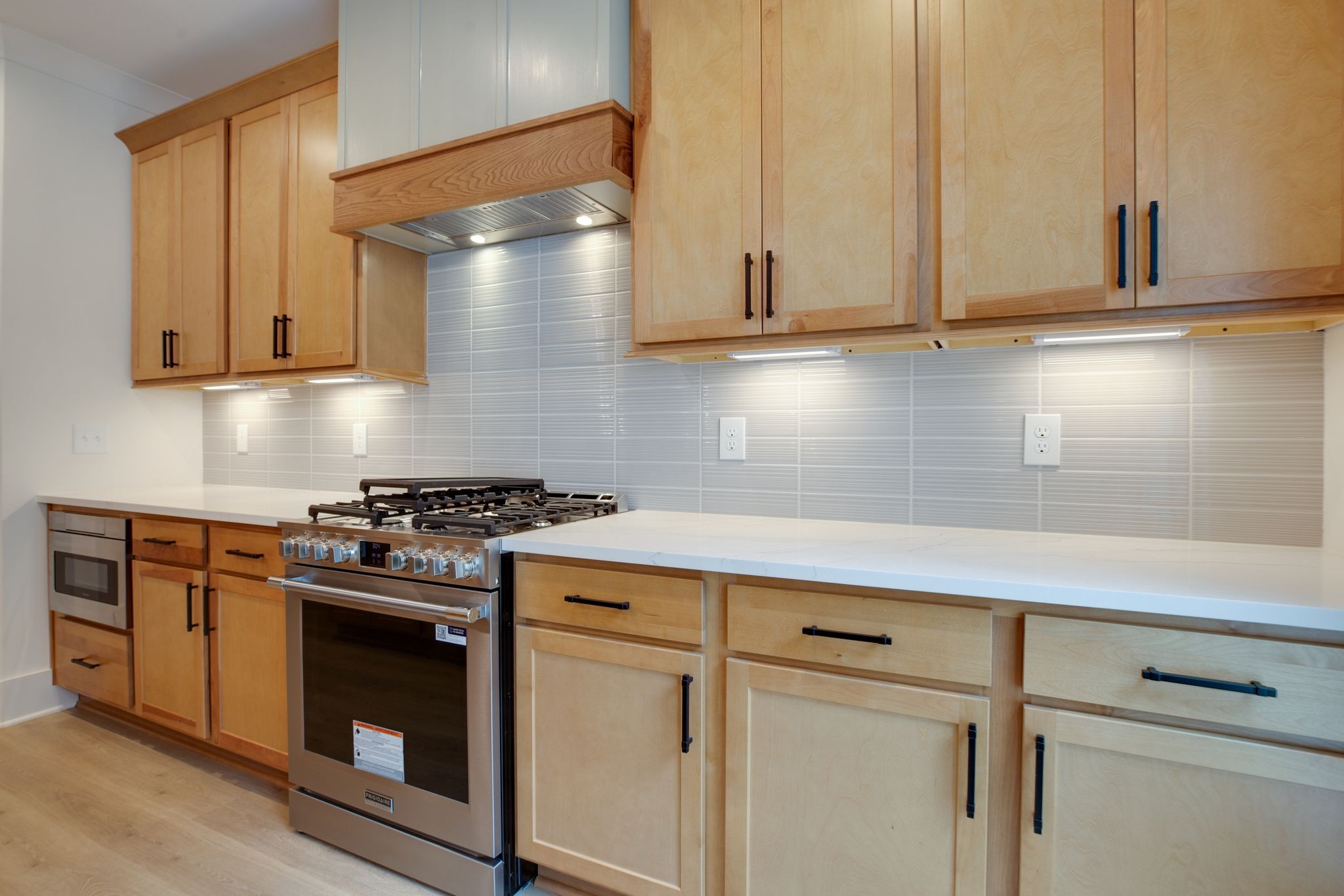 446 Roberts St Property Photo 14
