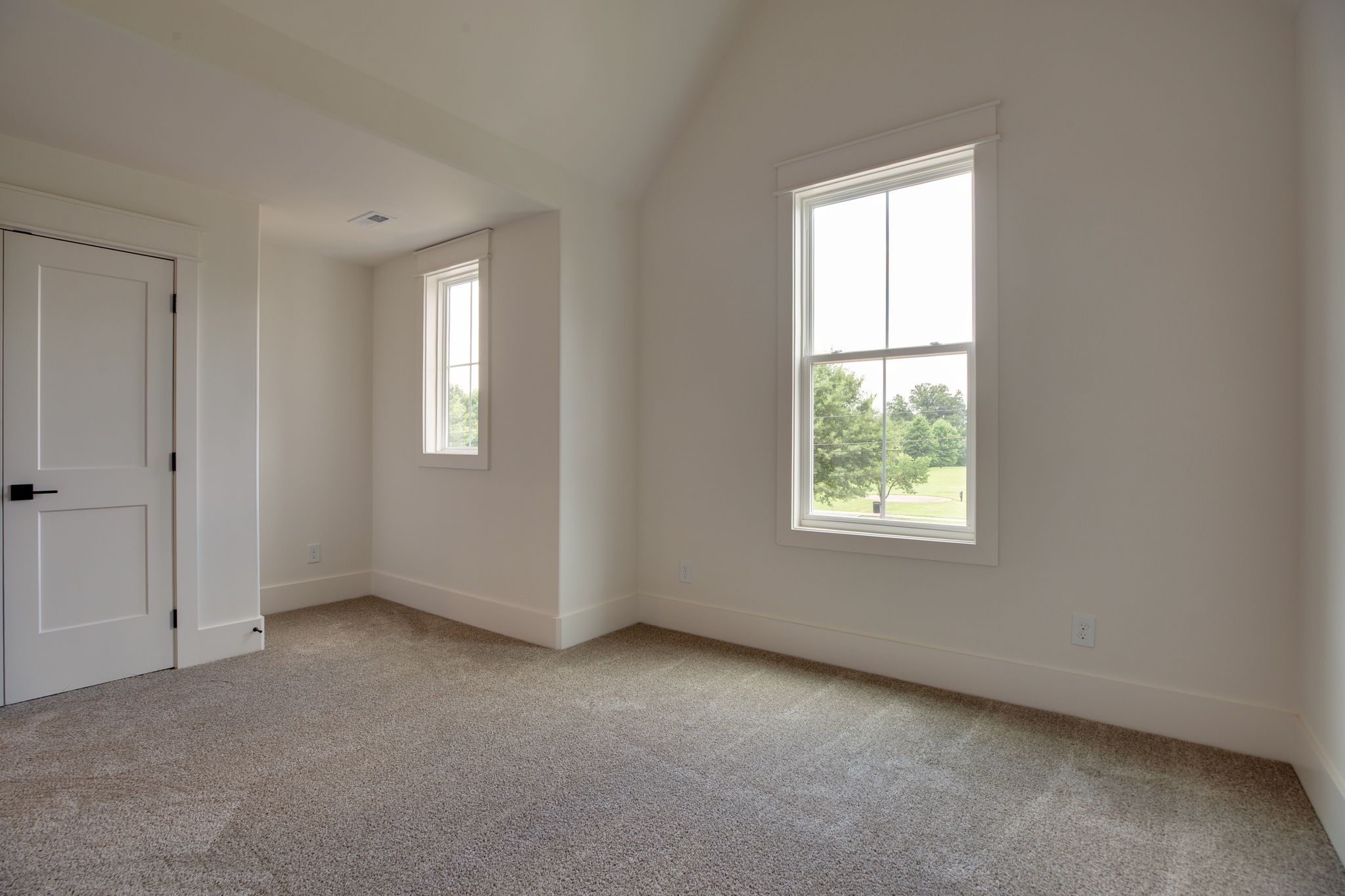 446 Roberts St Property Photo 25