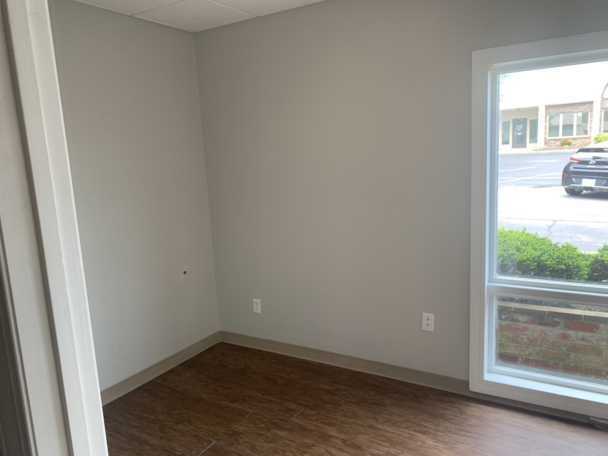 2506 N Mt Juliet Road Property Photo 4