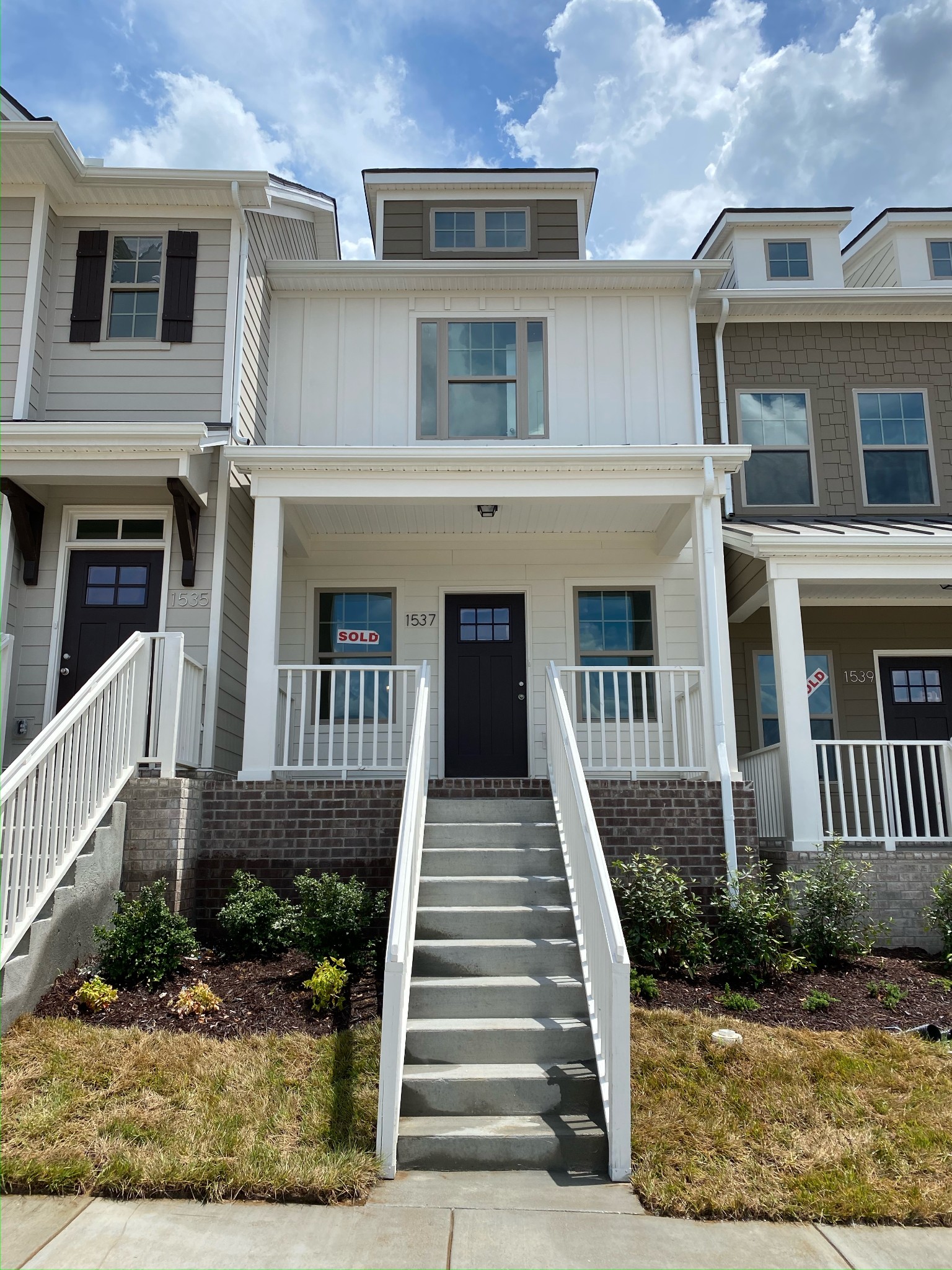 1537 White Tip Ln Property Photo