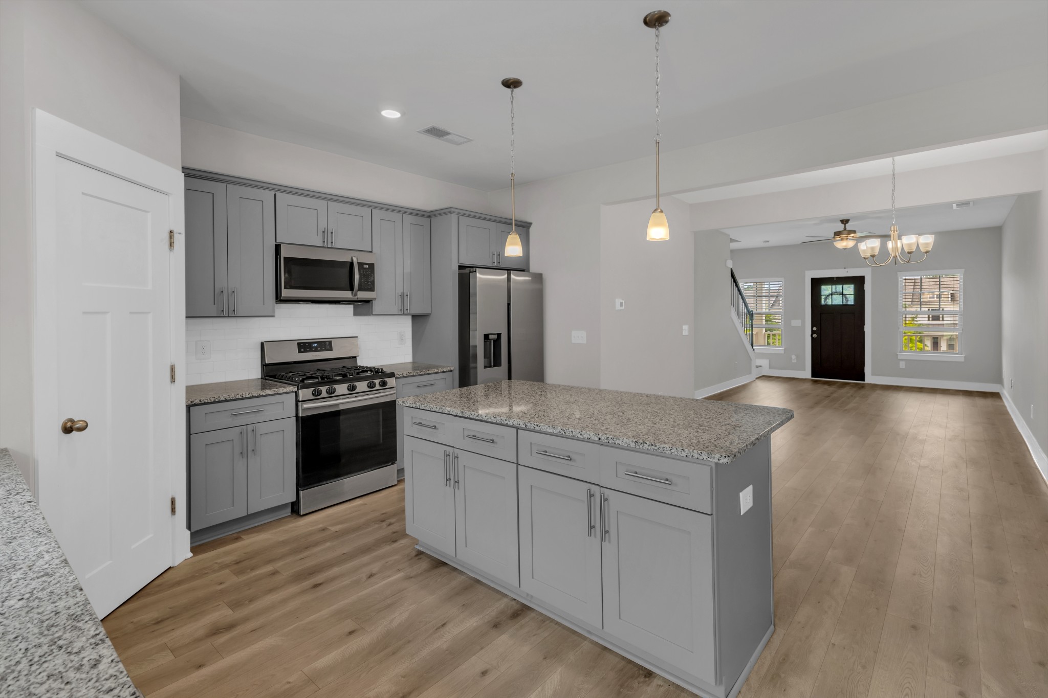 1537 White Tip Ln Property Photo 13