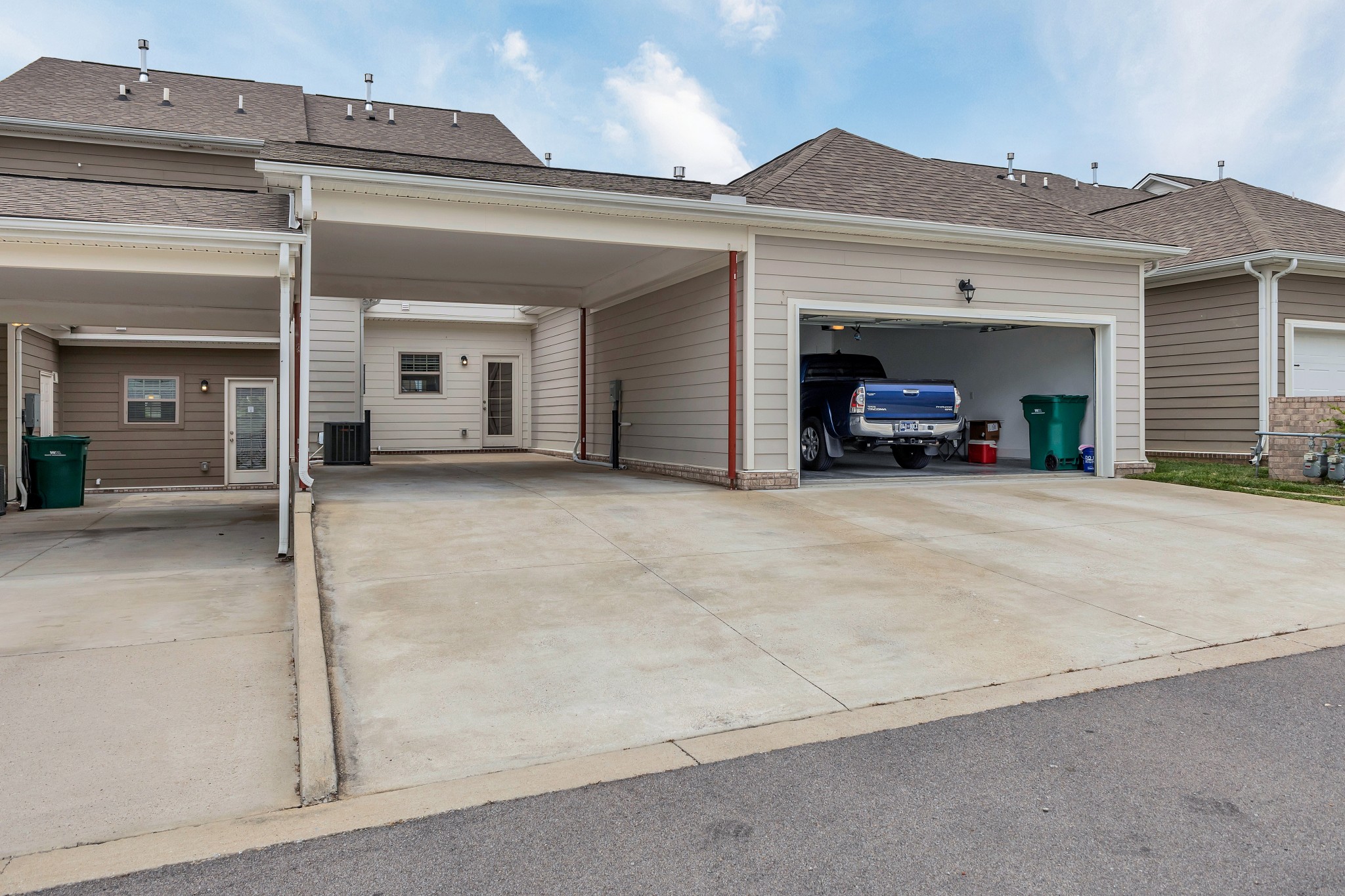 1537 White Tip Ln Property Photo 33