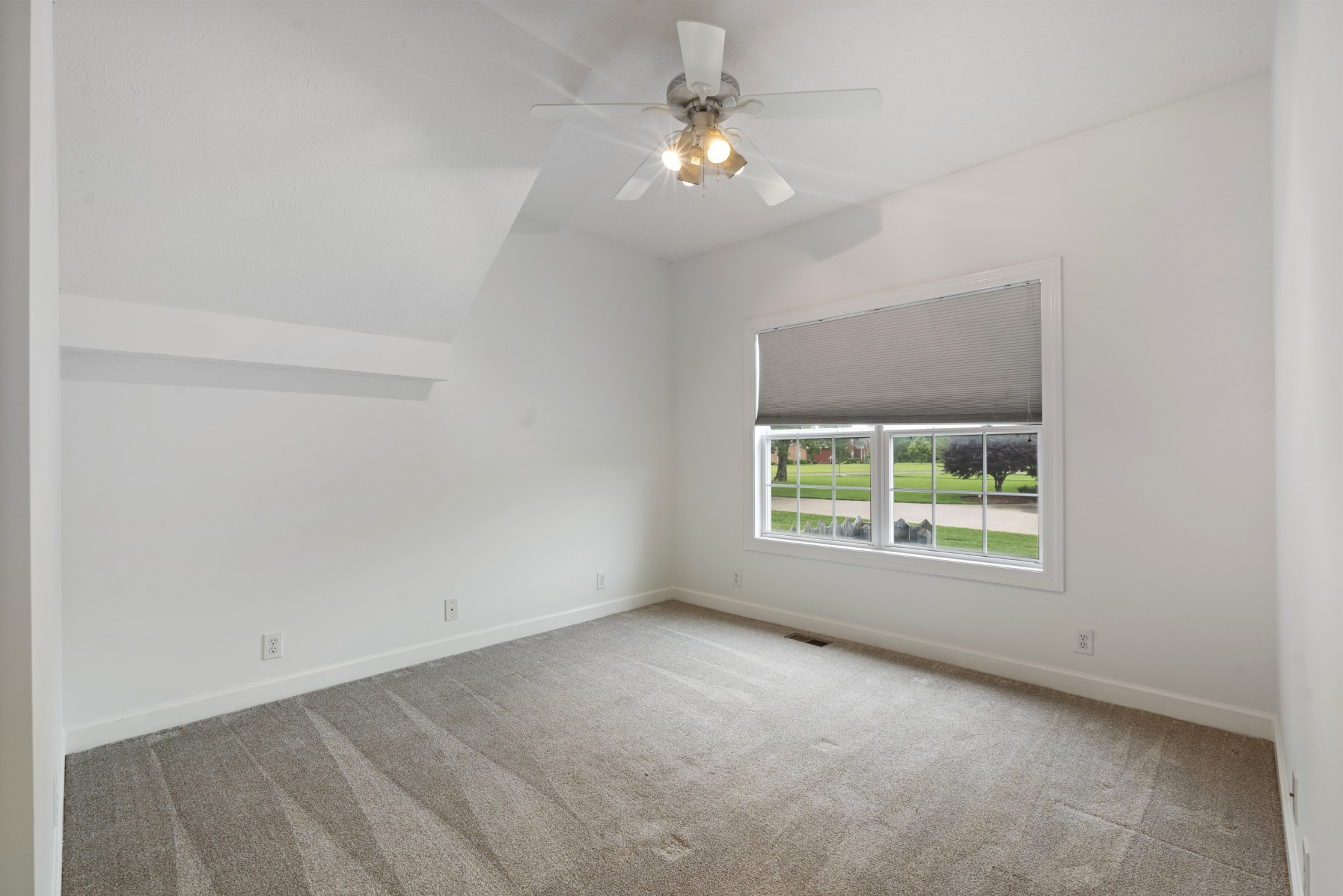 102 Munson Ct Property Photo 23